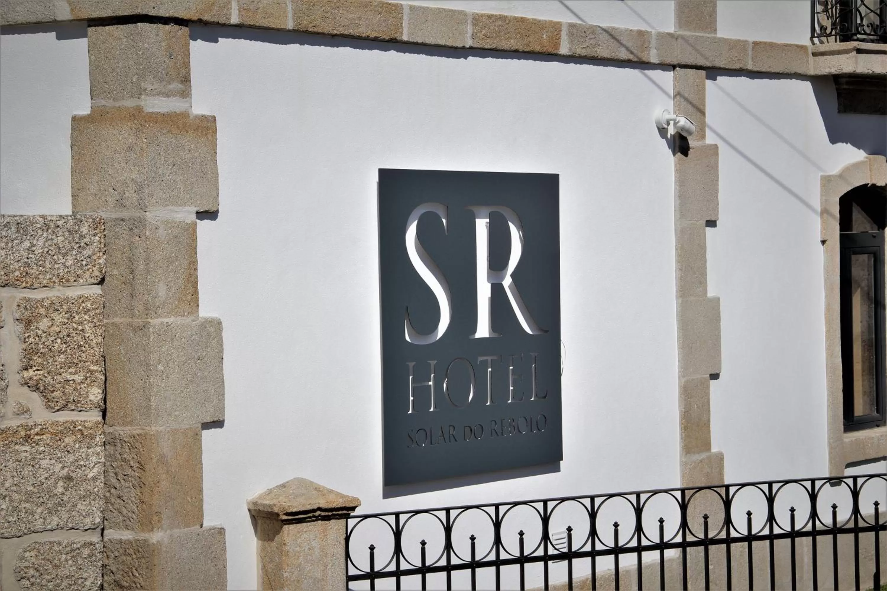 Property logo or sign in Hotel Solar do Rebolo