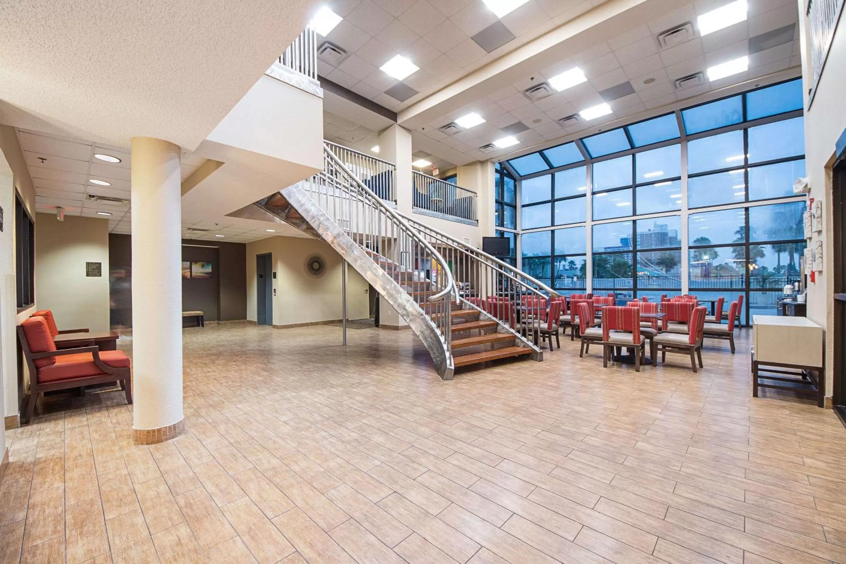 Lobby or reception in Comfort Suites Beachside