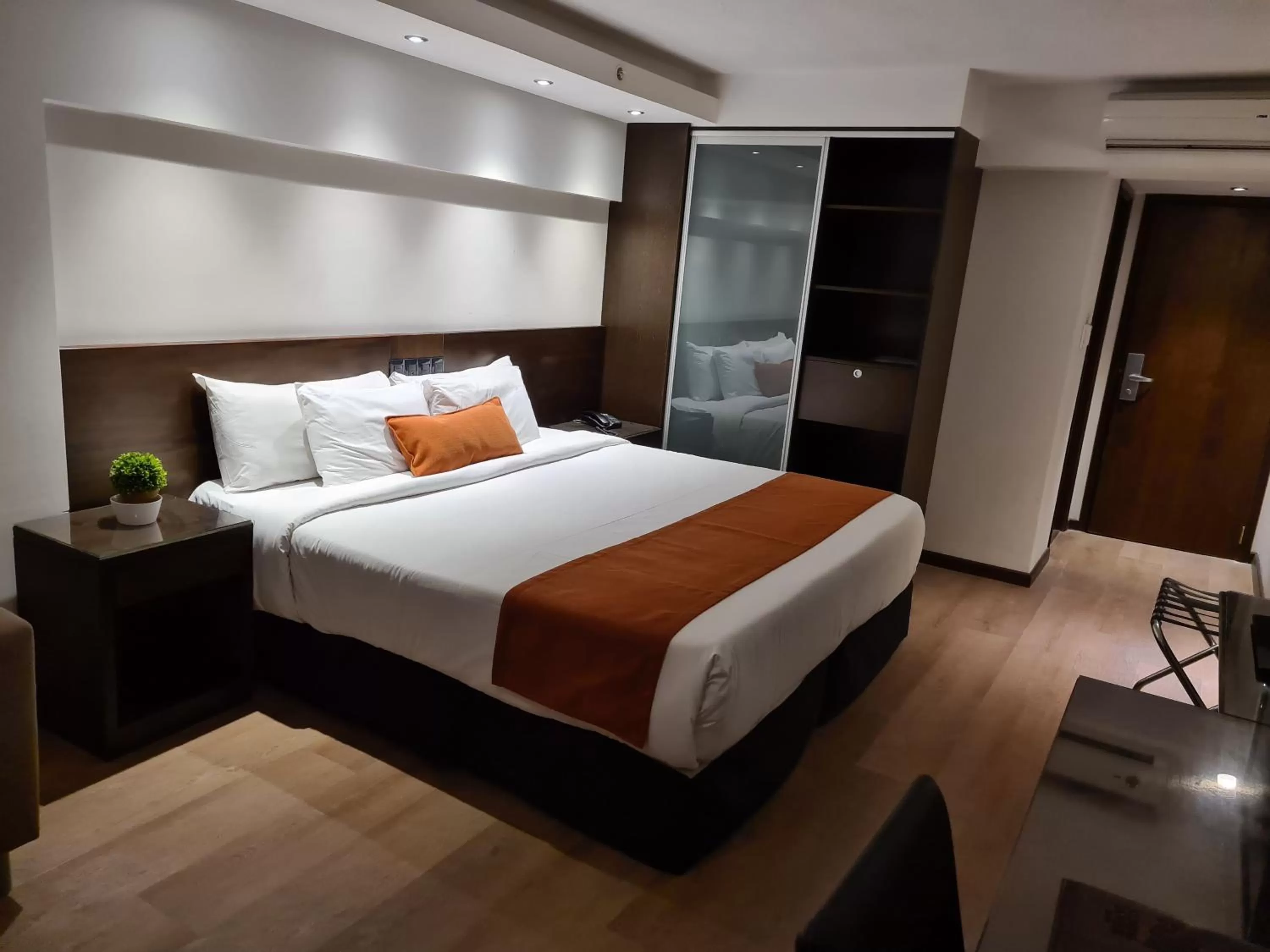 Photo of the whole room, Bed in Crystal Tower