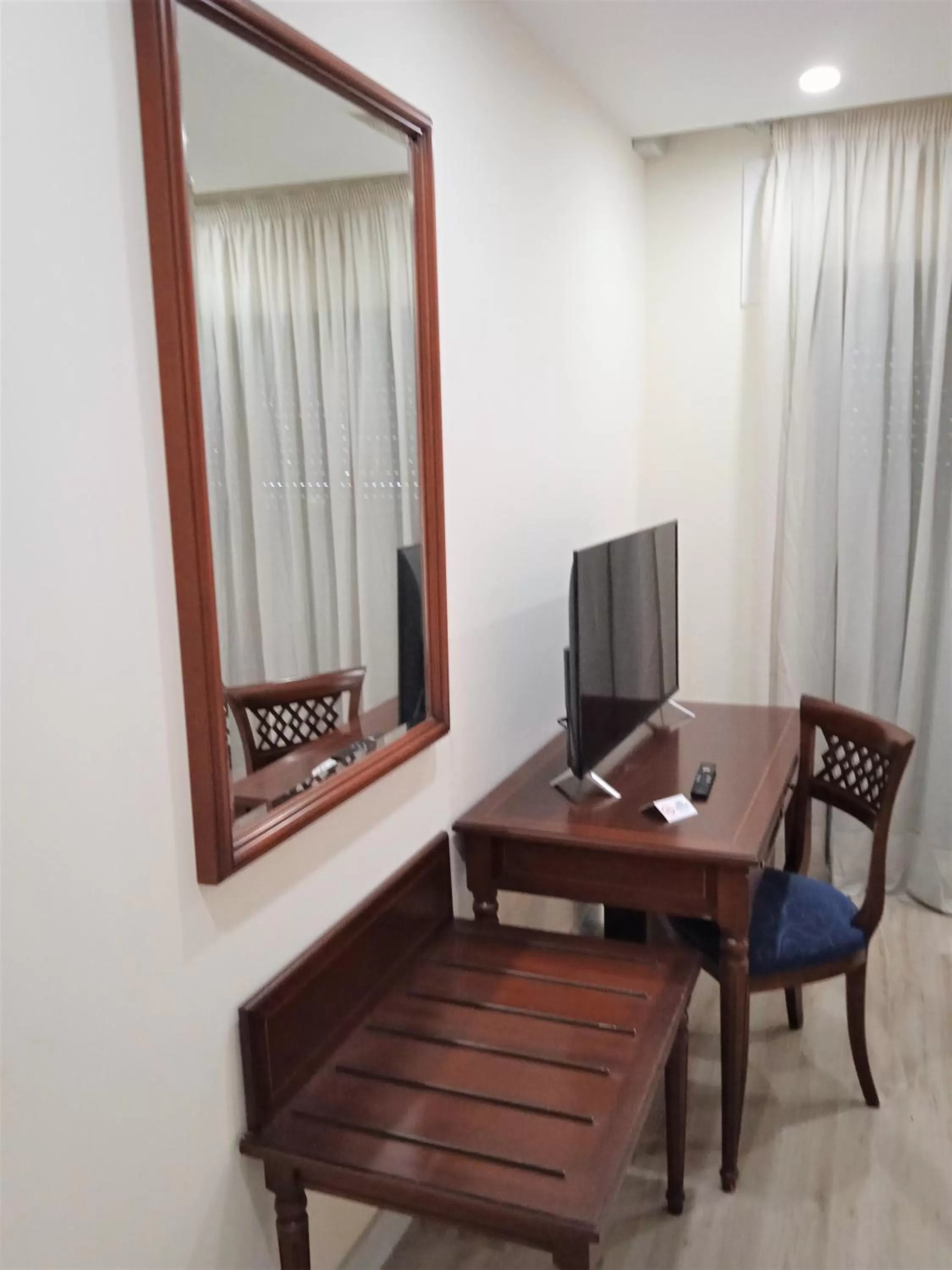 TV and multimedia in Hotel 153