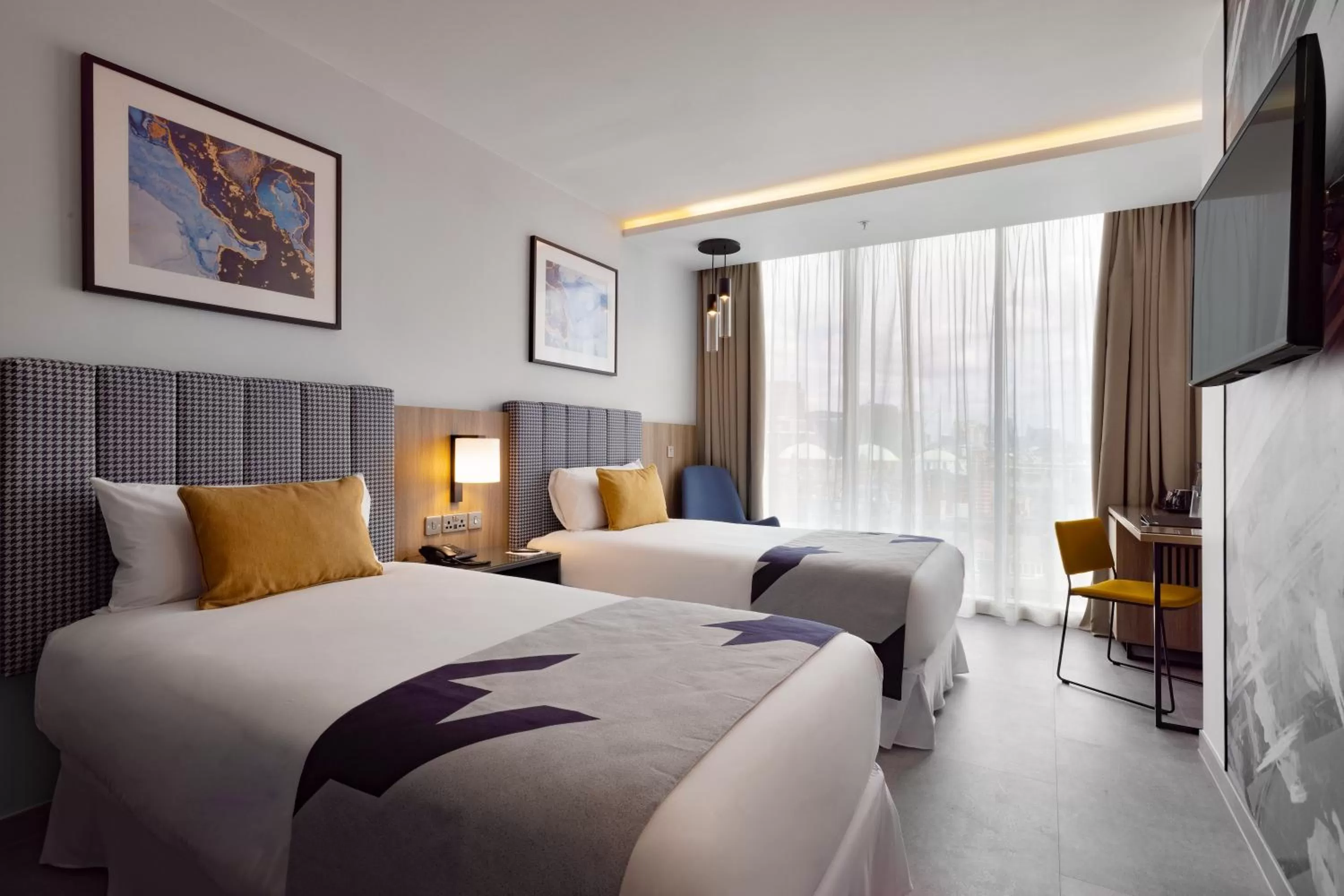 Bed in Riu Plaza London Victoria