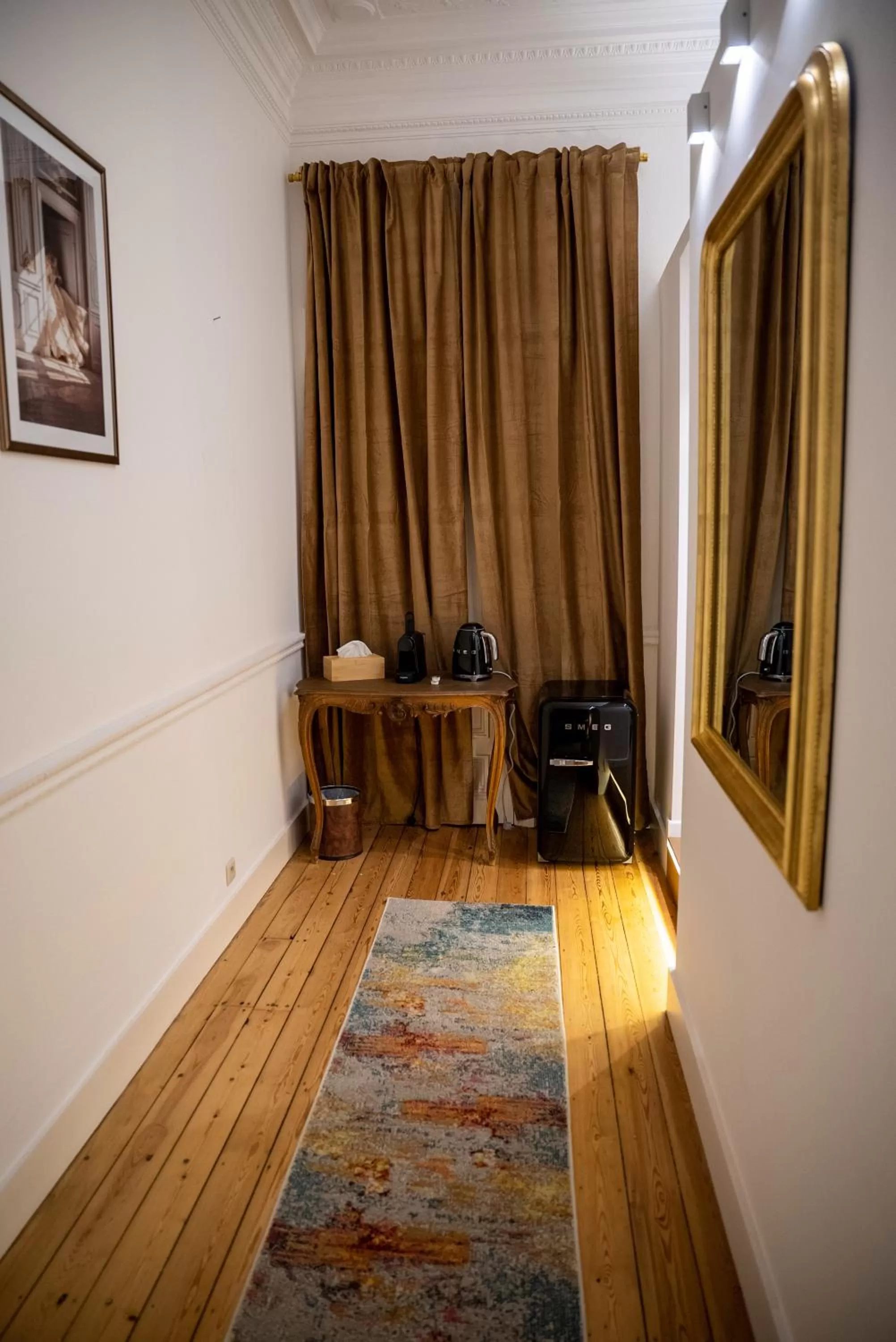 oven, Seating Area in Hotel de Maître de Vaughan