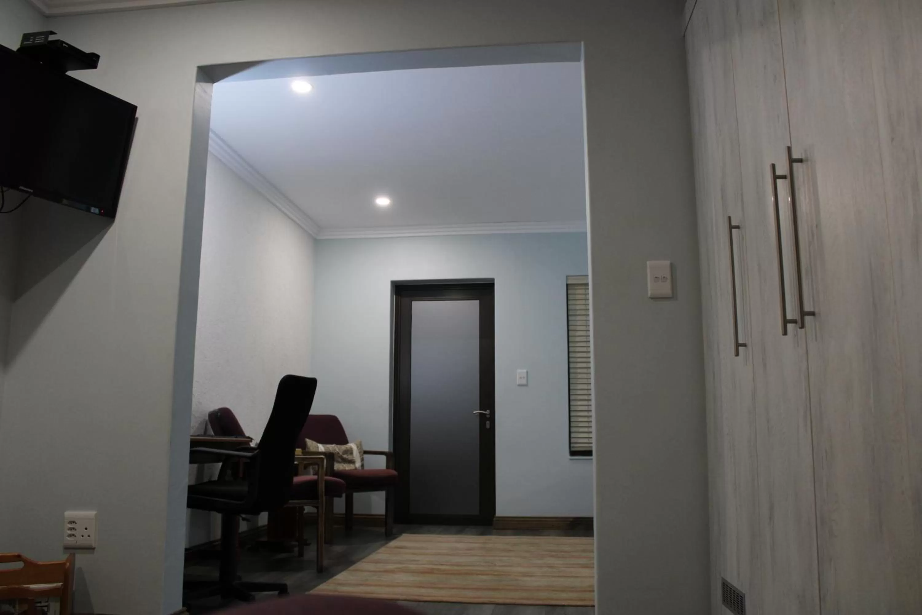 Property building, TV/Entertainment Center in Jedidja Bed and Breakfast