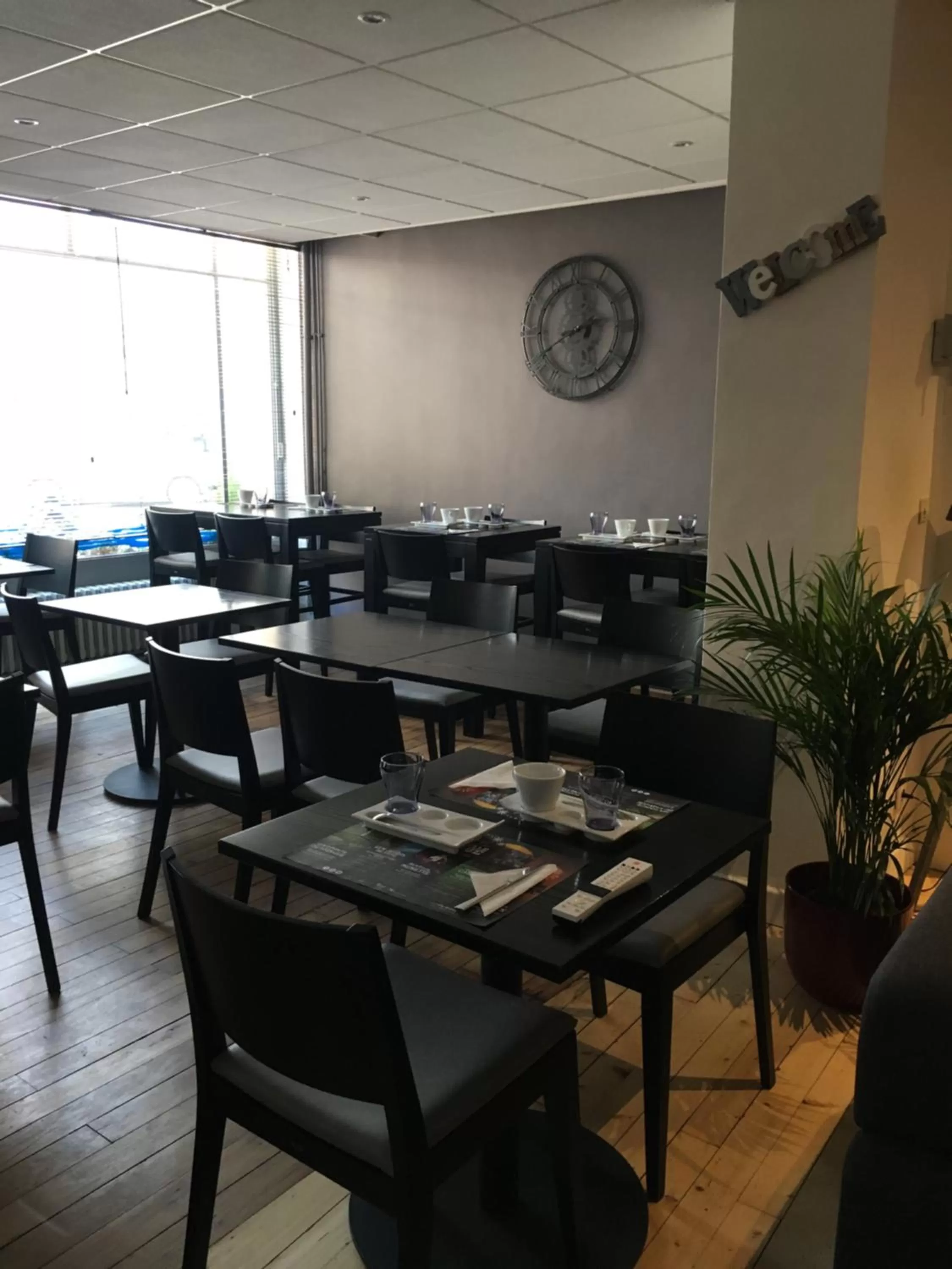 Property logo or sign in Hôtel Le Biarritz - Vichy