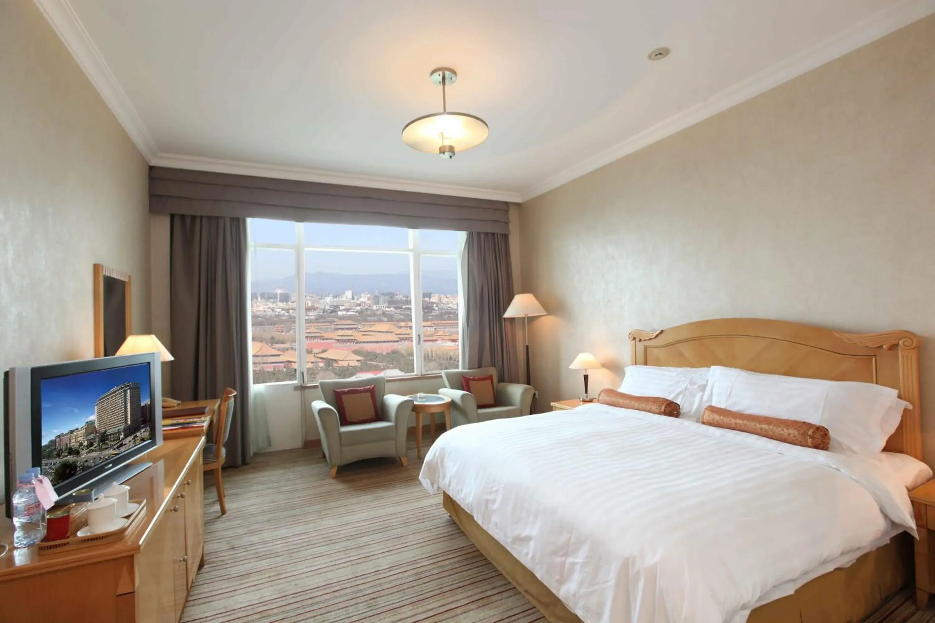 Twin Room with Forbidden City View in Beijing Hotel Twin Room with Forbidden City View in Beijing Hotel