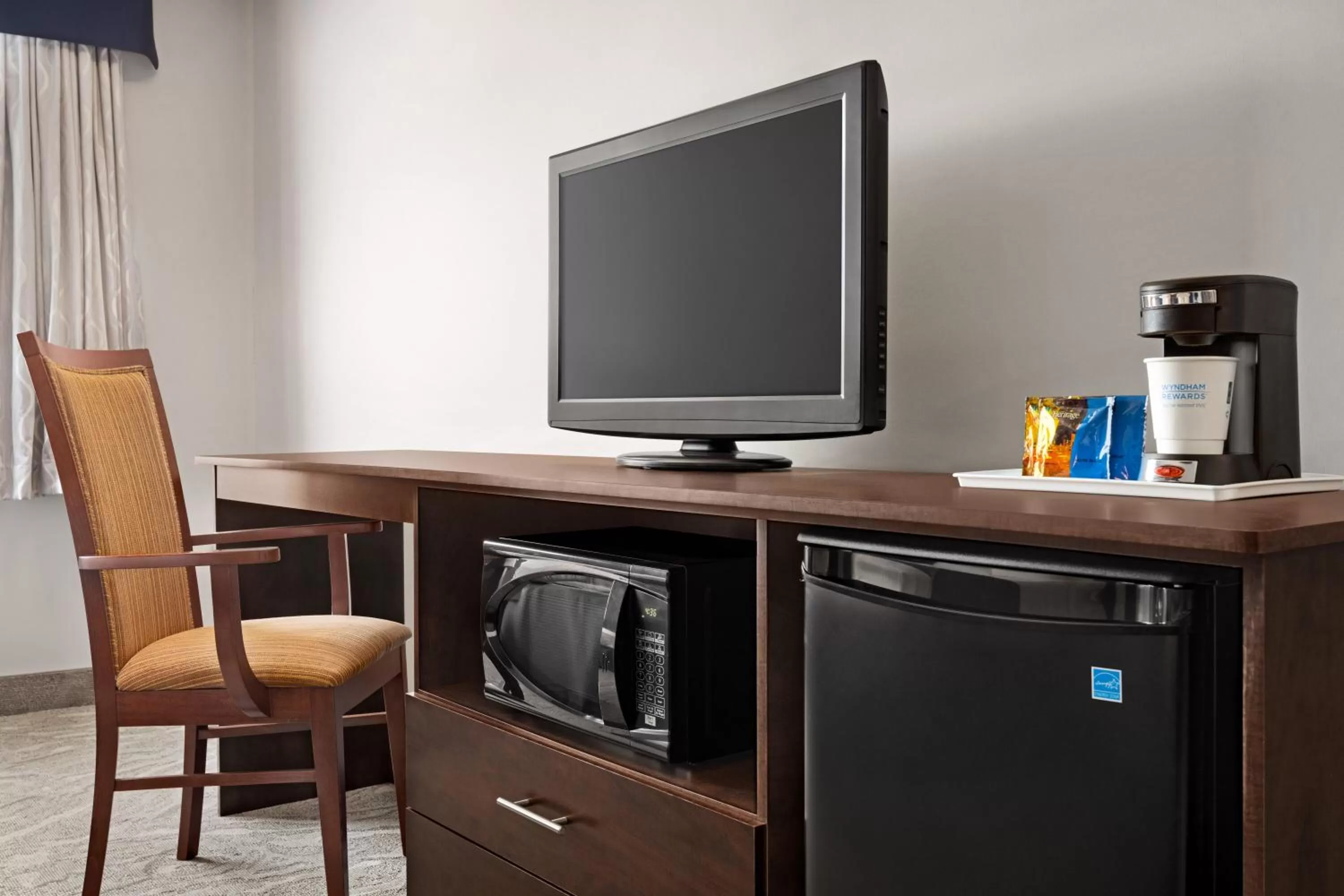 TV and multimedia in Travelodge by Wyndham Timmins