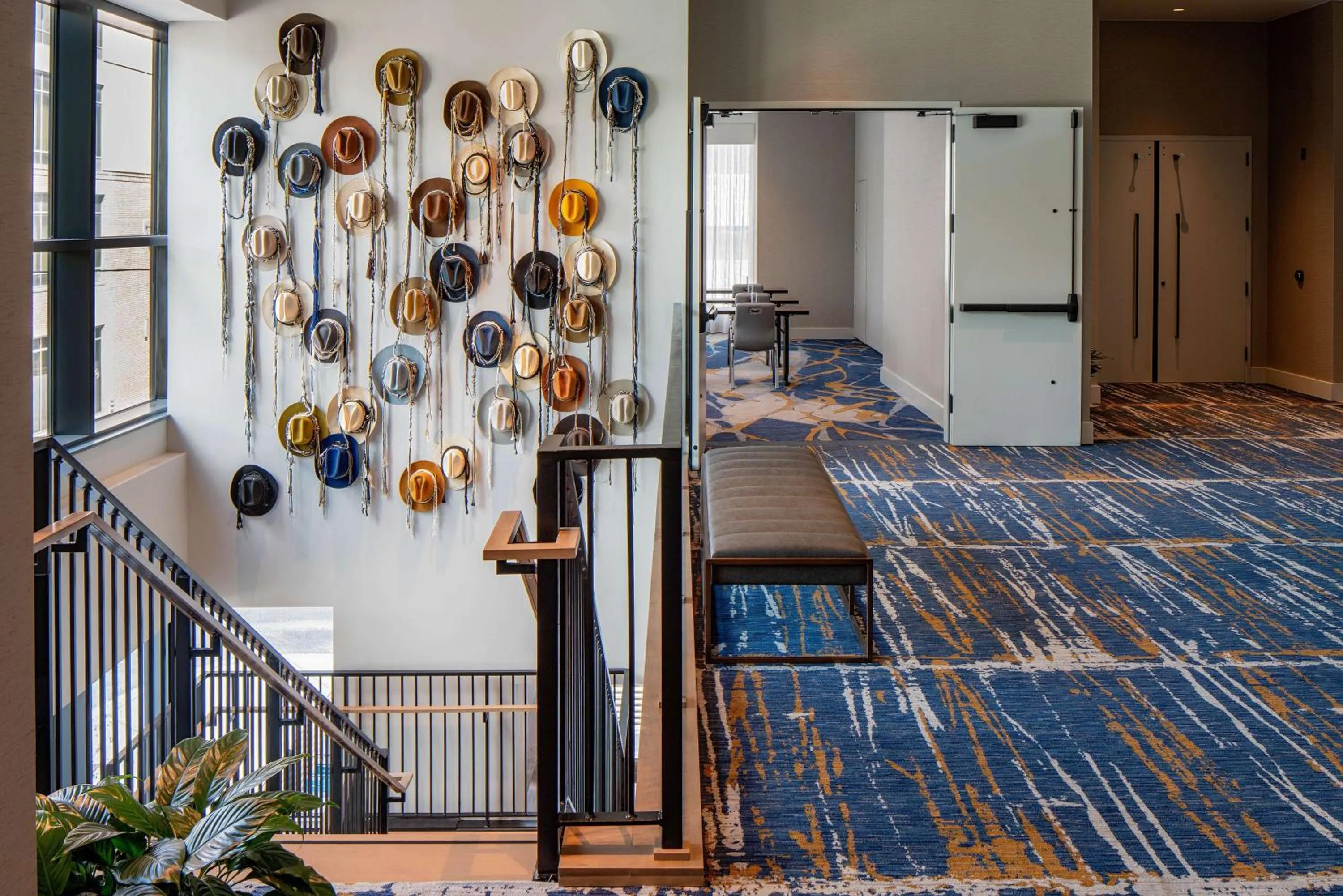 Property building, Bed in Hilton Garden Inn Austin University Capitol District