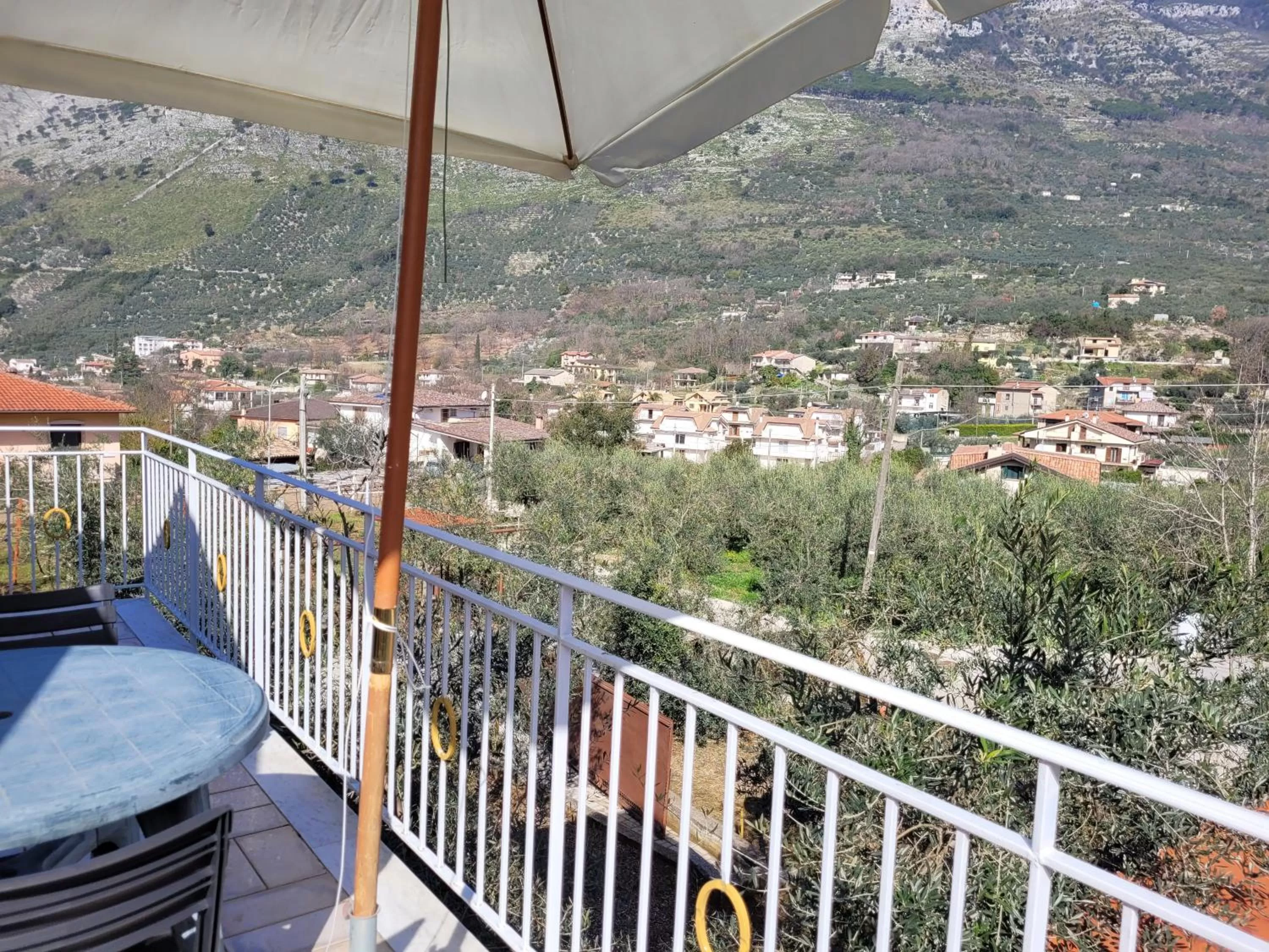 Alloggio turistico Magnifico Alessandro Valle Bernardo 04025 Lenola nei pressi di Fondi LT