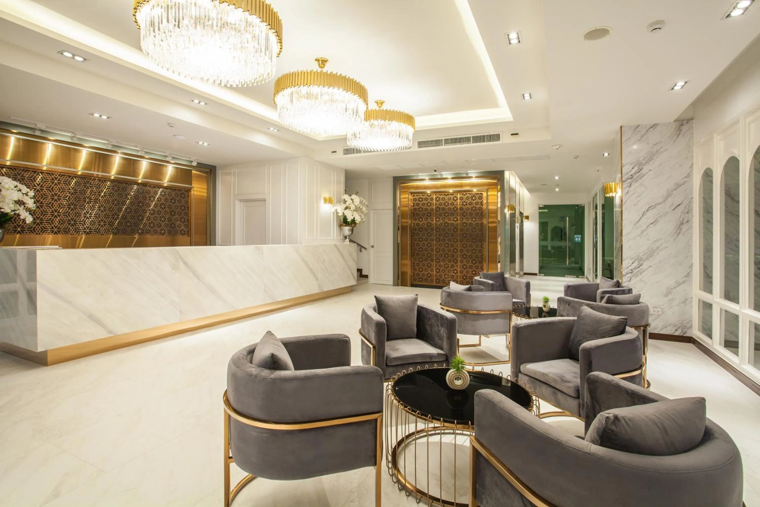 Lobby or reception in Hill Fresco Hotel