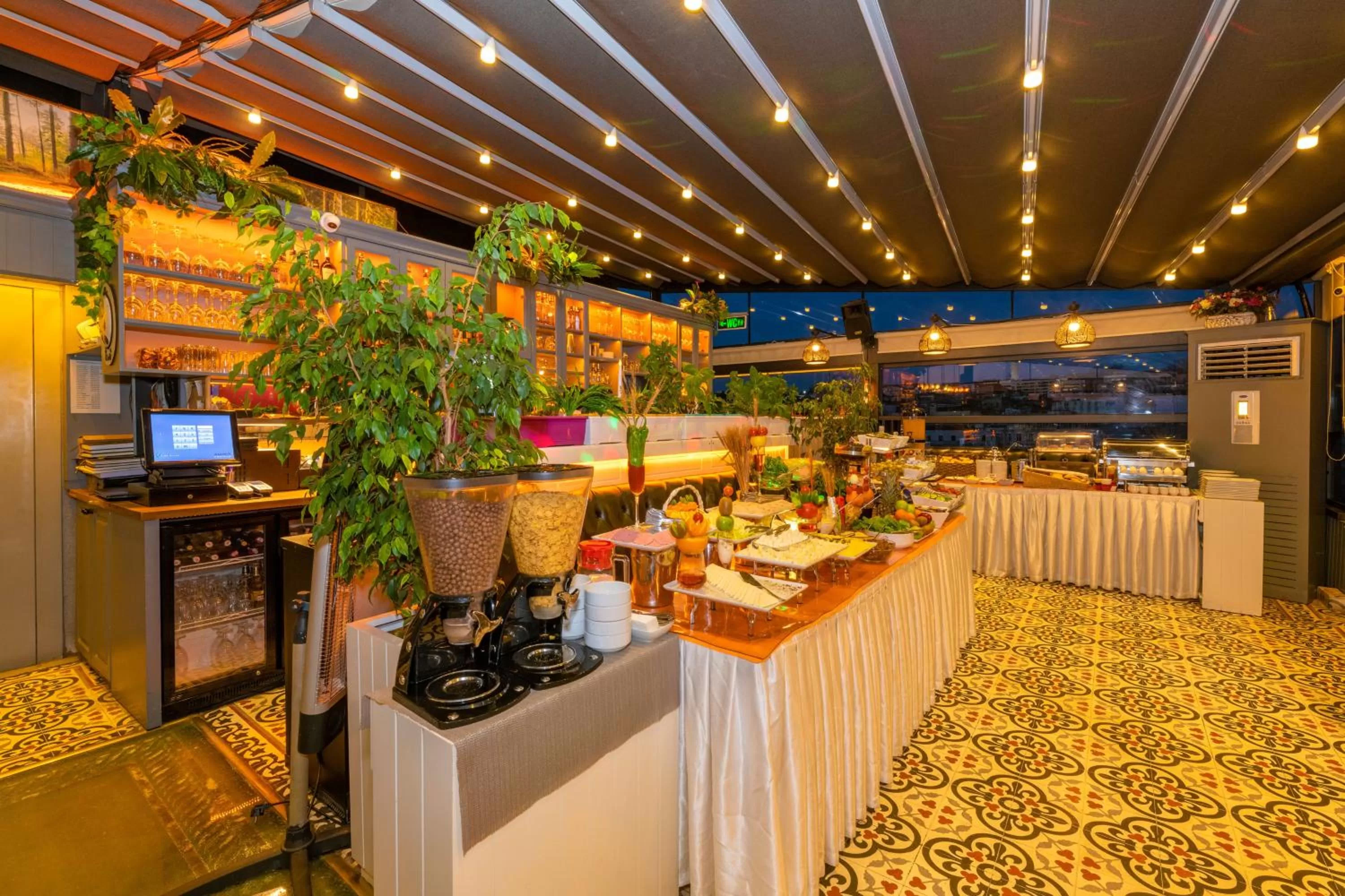 Food and drinks in Alpek Hotel