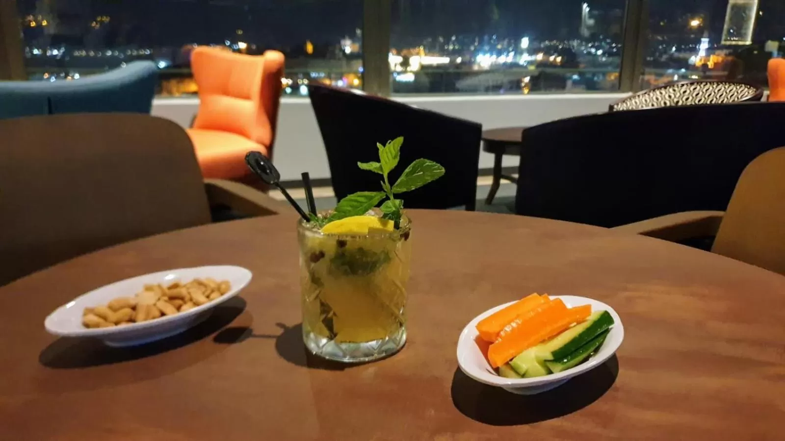 Lounge or bar in Ambassador City Hotel - Bethlehem