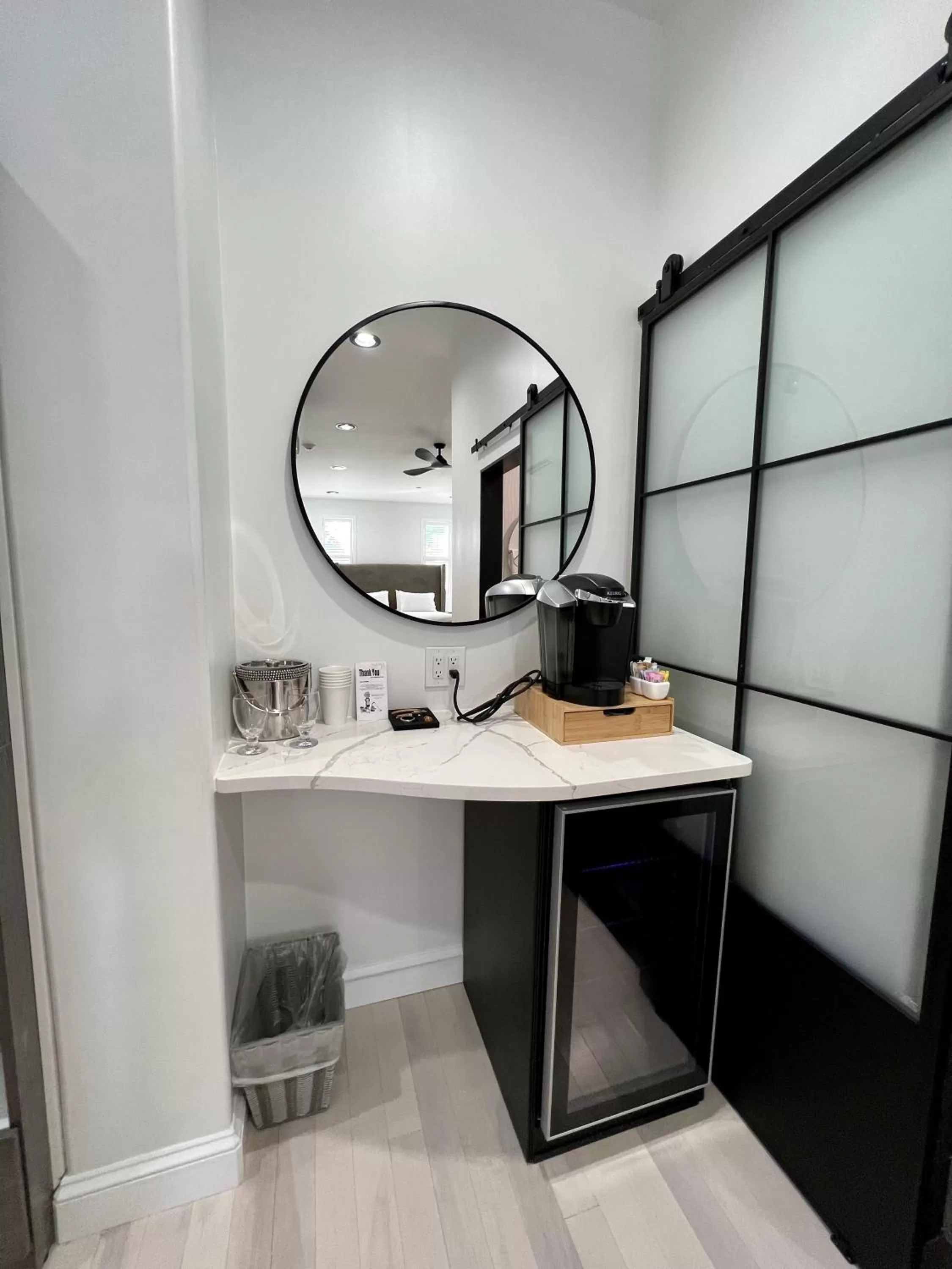 Coffee/tea facilities, Bathroom in Elaine's Cape May Boutique Hotel