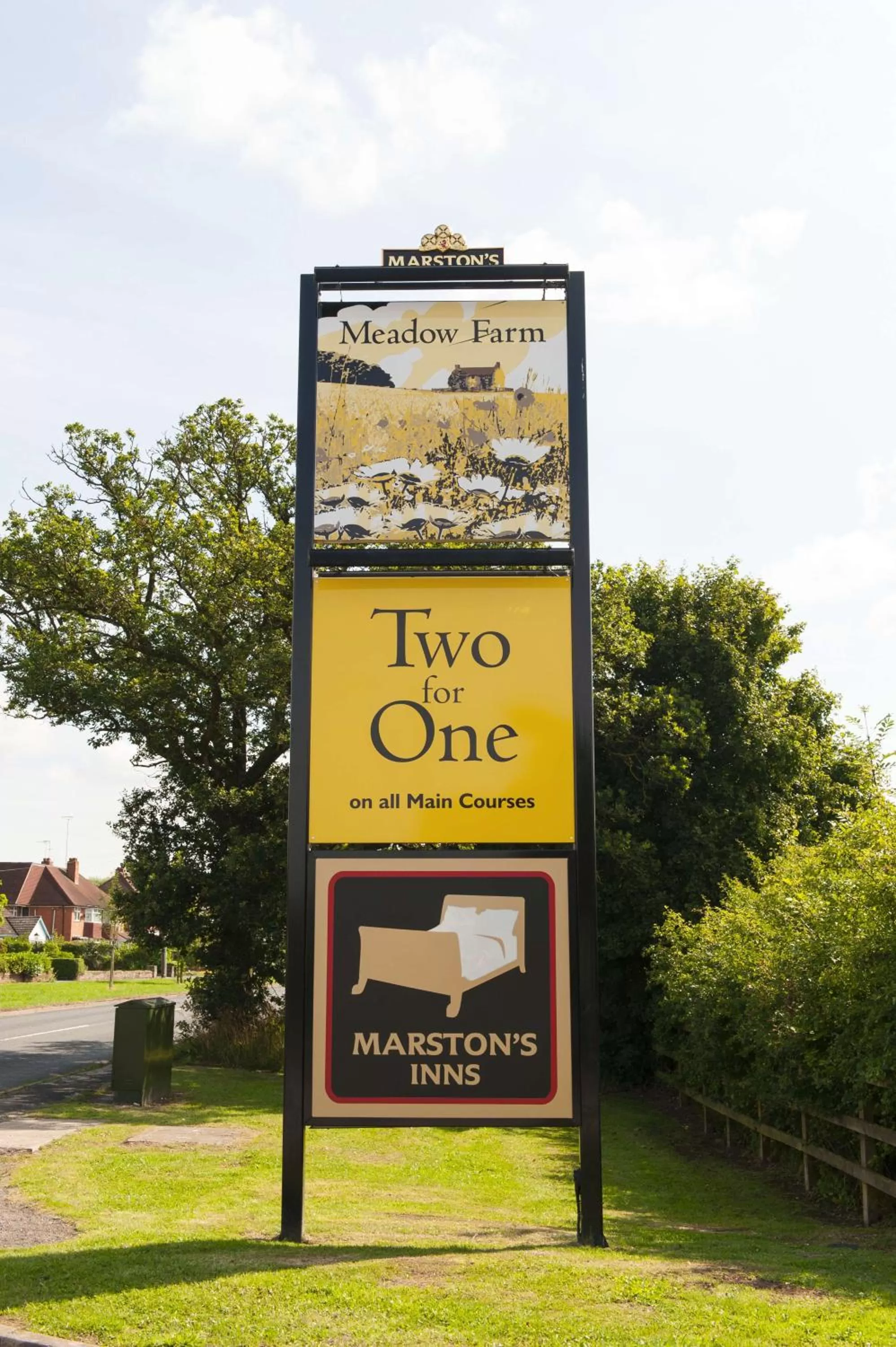 Restaurant/places to eat in Meadow Farm Redditch by Marstons Inns