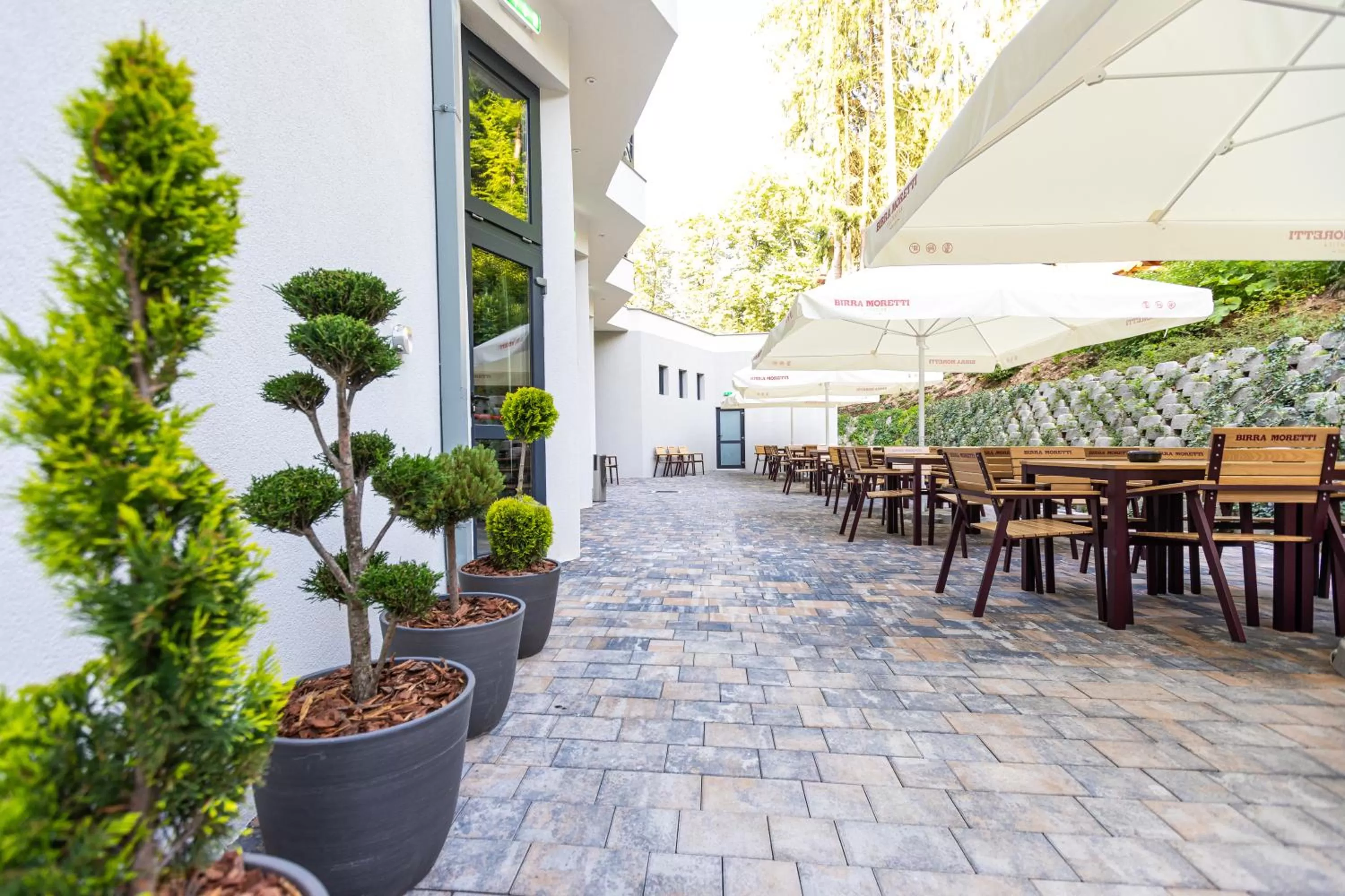 Patio, Restaurant/Places to Eat in HOTEL CRYSTAL WELLNESS & SPA superior
