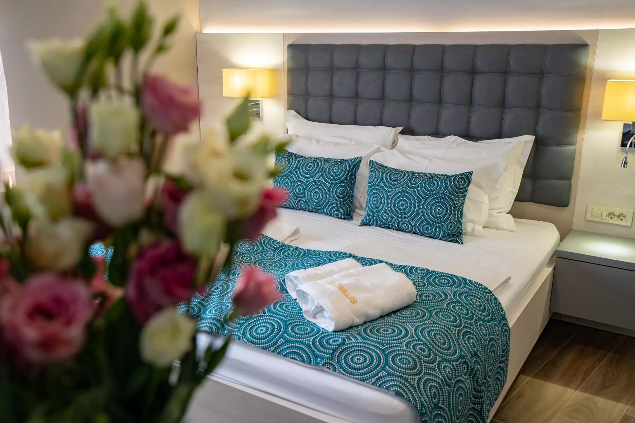 Photo of the whole room, Bed in Bed&Breakfast Novalis