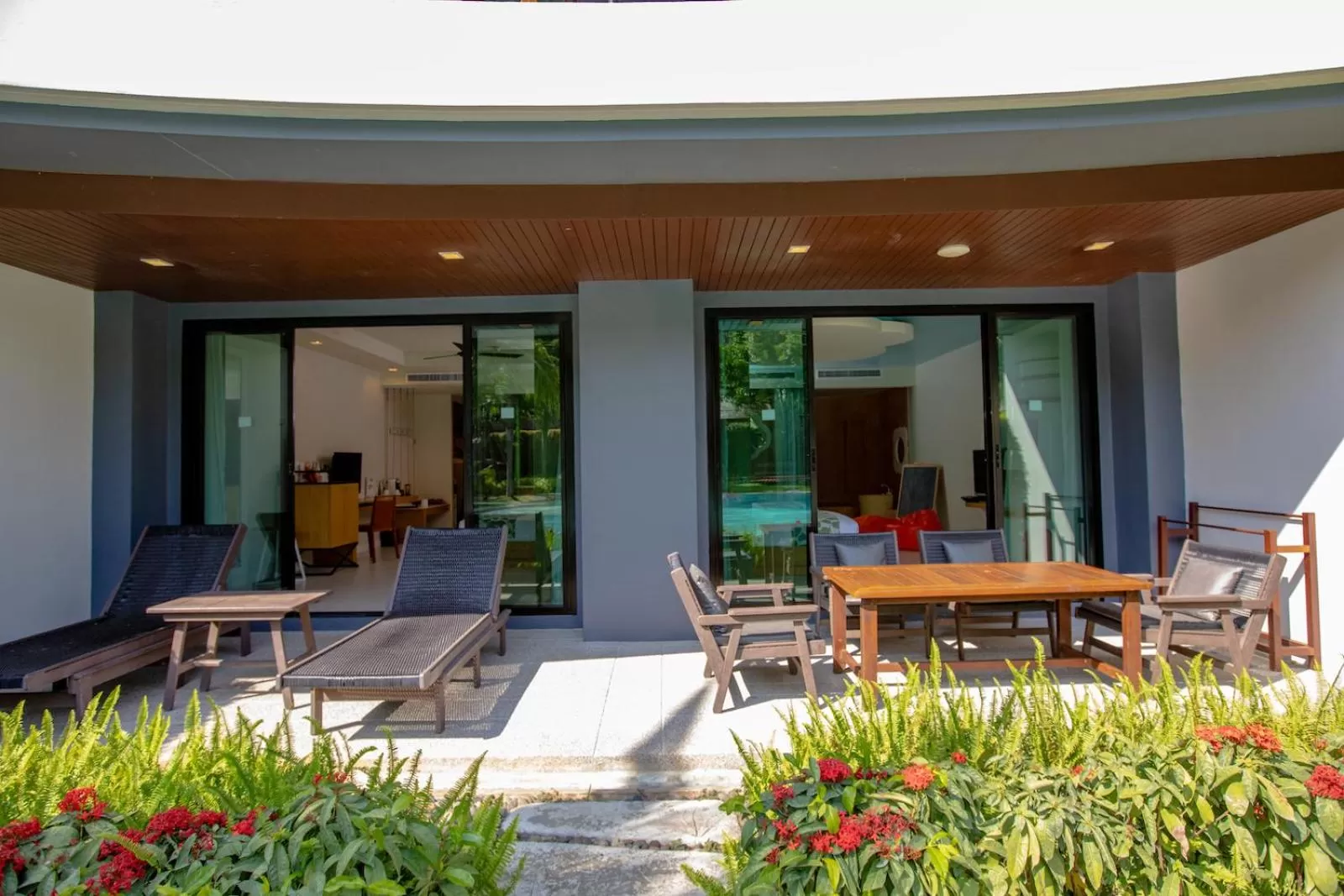 Balcony/Terrace in Holiday Ao Nang Beach Resort, Krabi