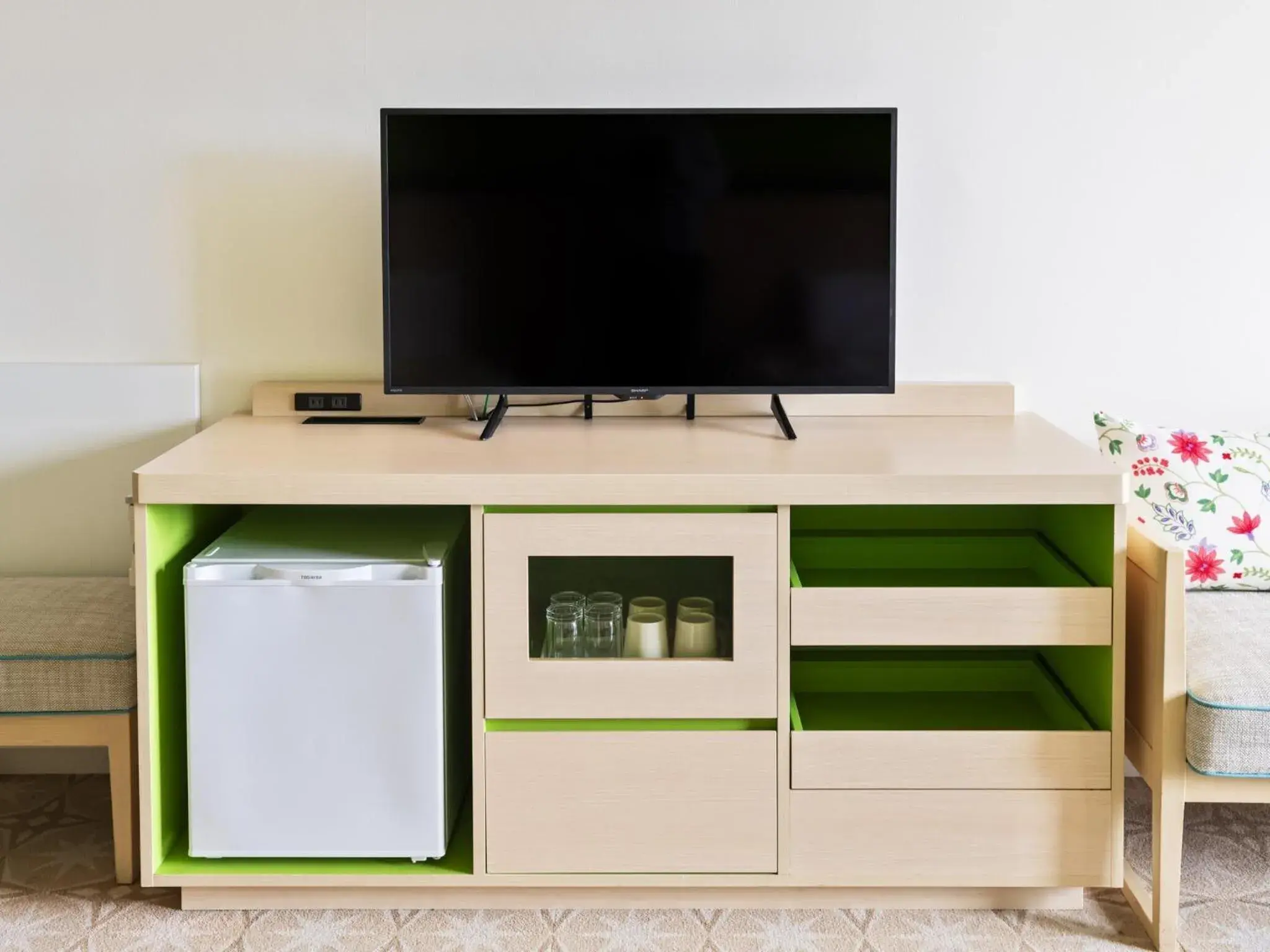 Family Room with Terrace (6 Adults) in Mitsui Garden Hotel Prana Tokyo Bay Family Room with Terrace (6 Adults) in Mitsui Garden Hotel Prana Tokyo Bay