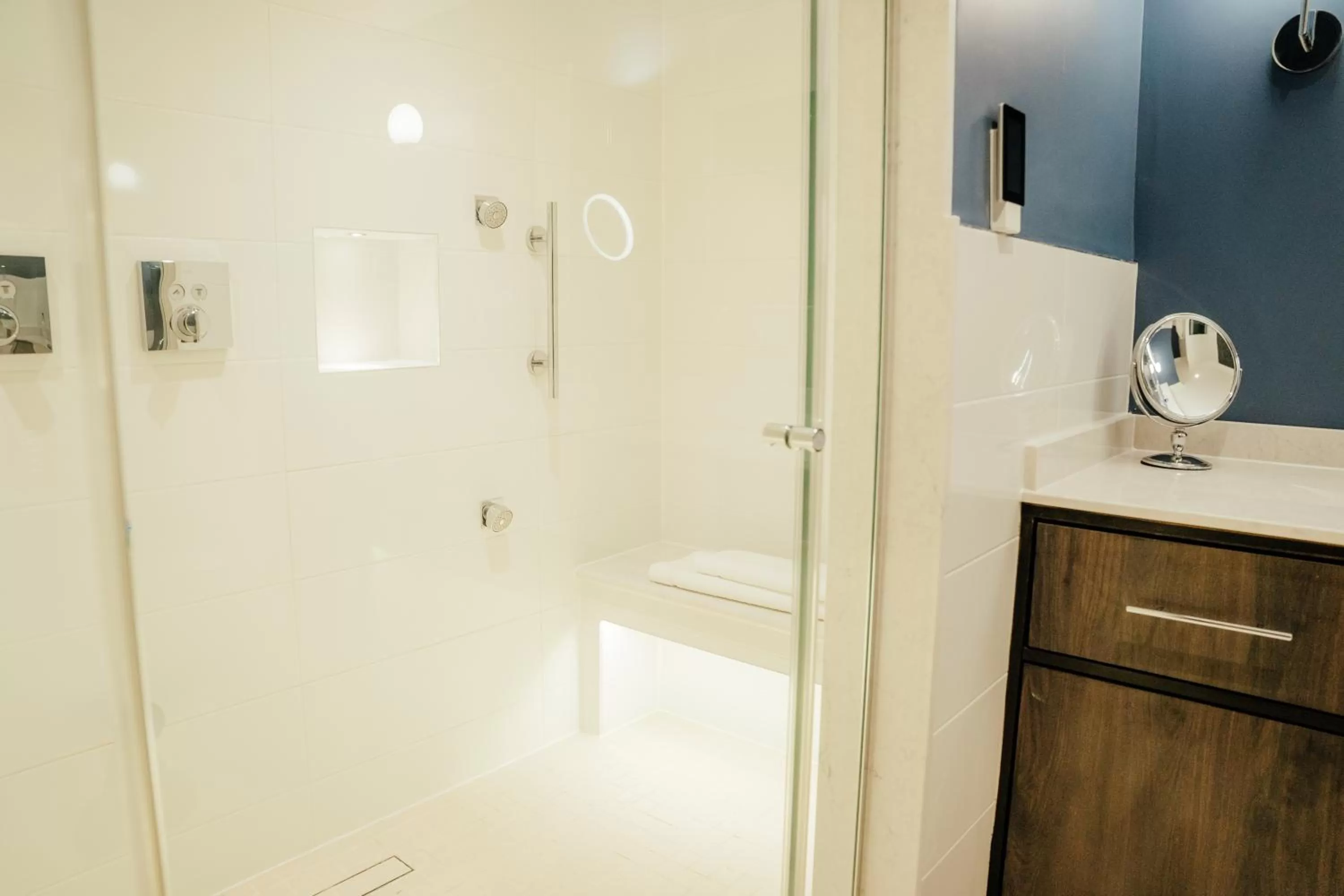 Shower in Pennyhill Park Hotel and Spa