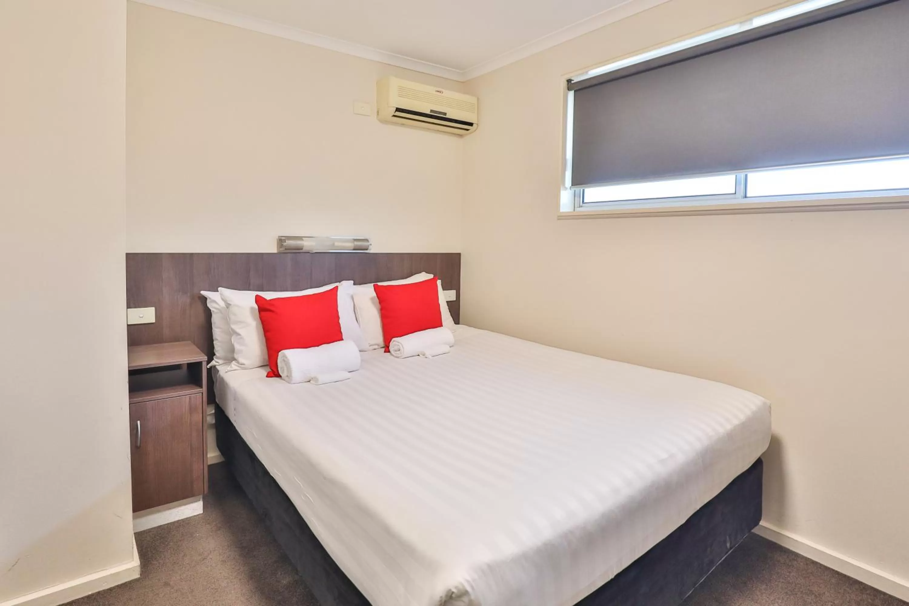 Bed in Boulevard Motor Inn Mildura