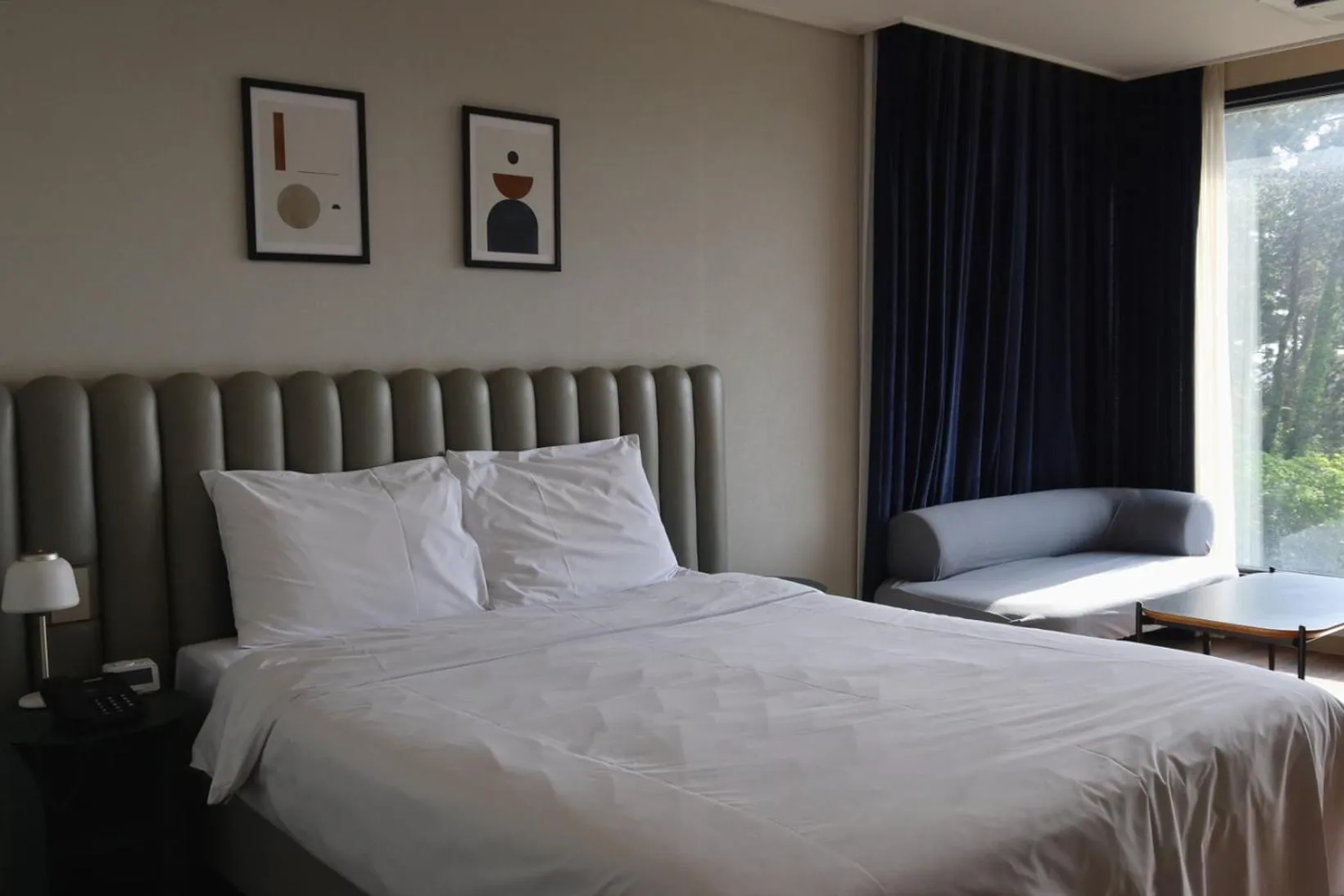 Decorative detail in Hotel Seogwipean