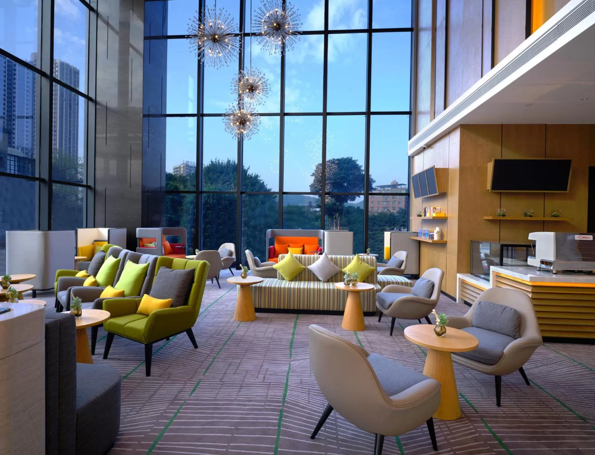 Lounge or bar in Holiday Inn Guangzhou South Lake-an lHG Hotel