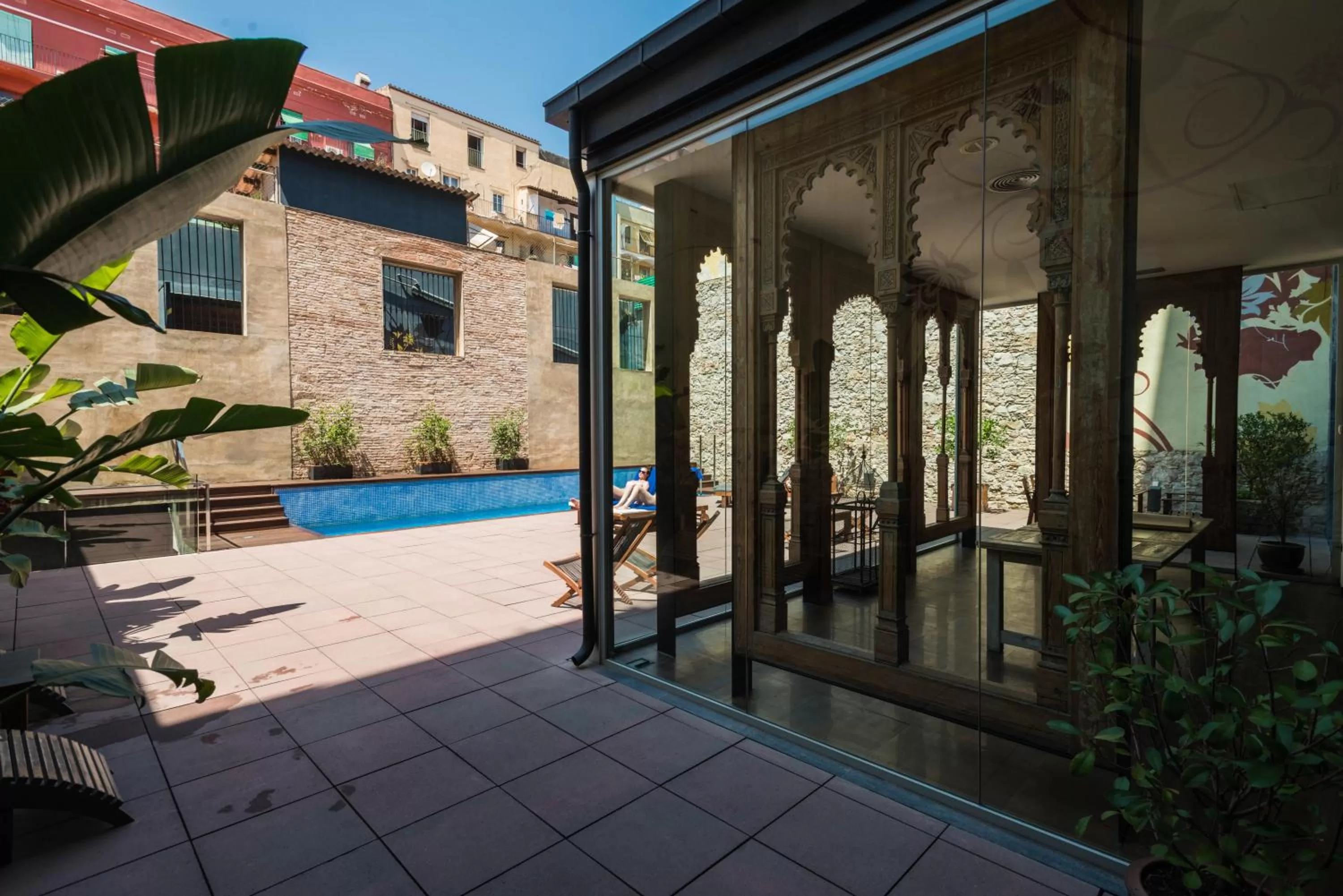 Swimming pool in Onix Liceo