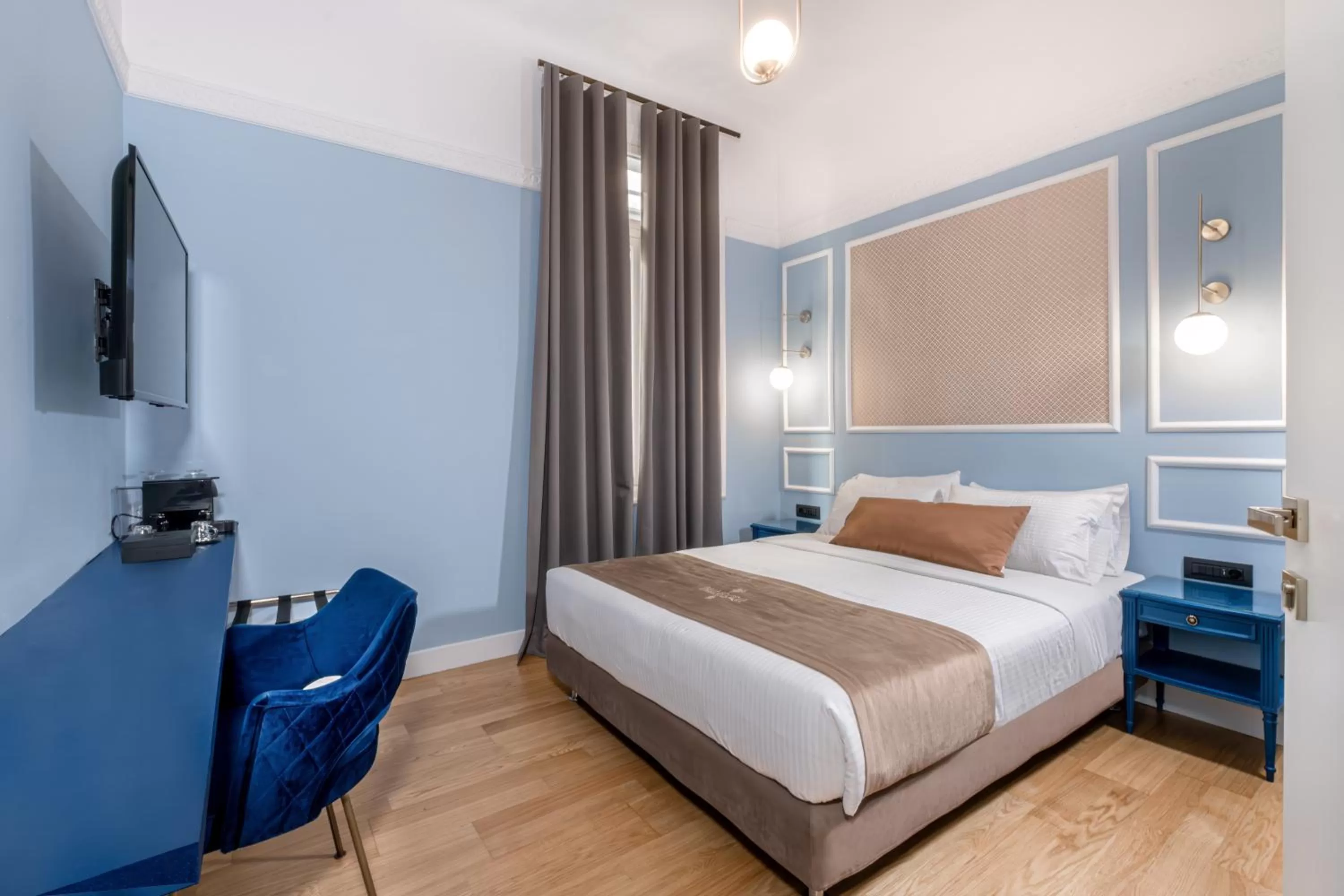 Deluxe Suite in Belle Epoque Suites