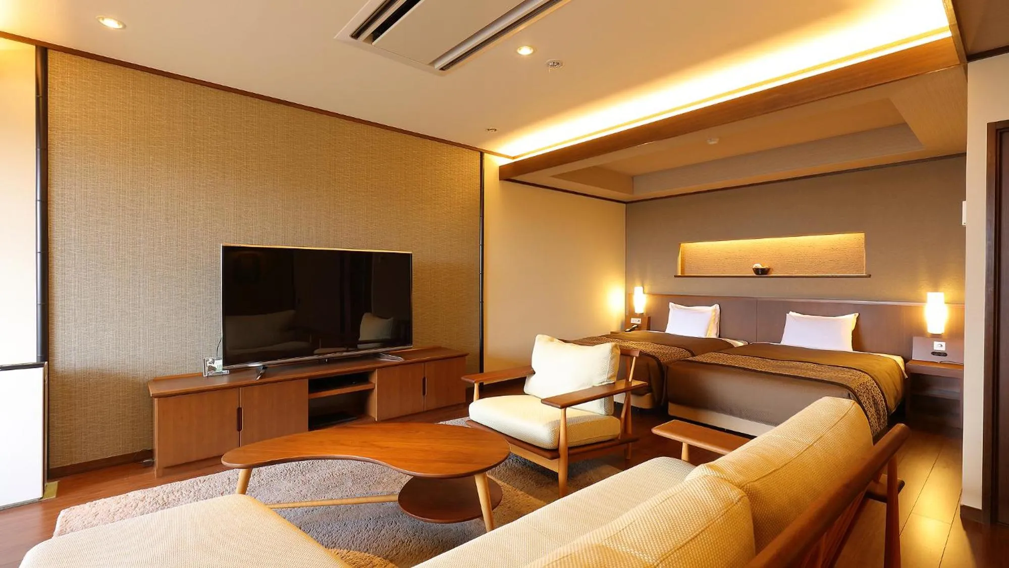 Living room, Bed in Arima Onsen Taketoritei Maruyama