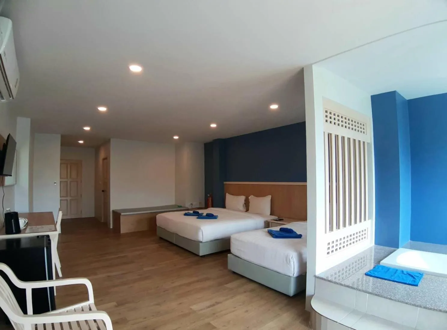 TV and multimedia, Bed in Karon Living Room - SHA Plus