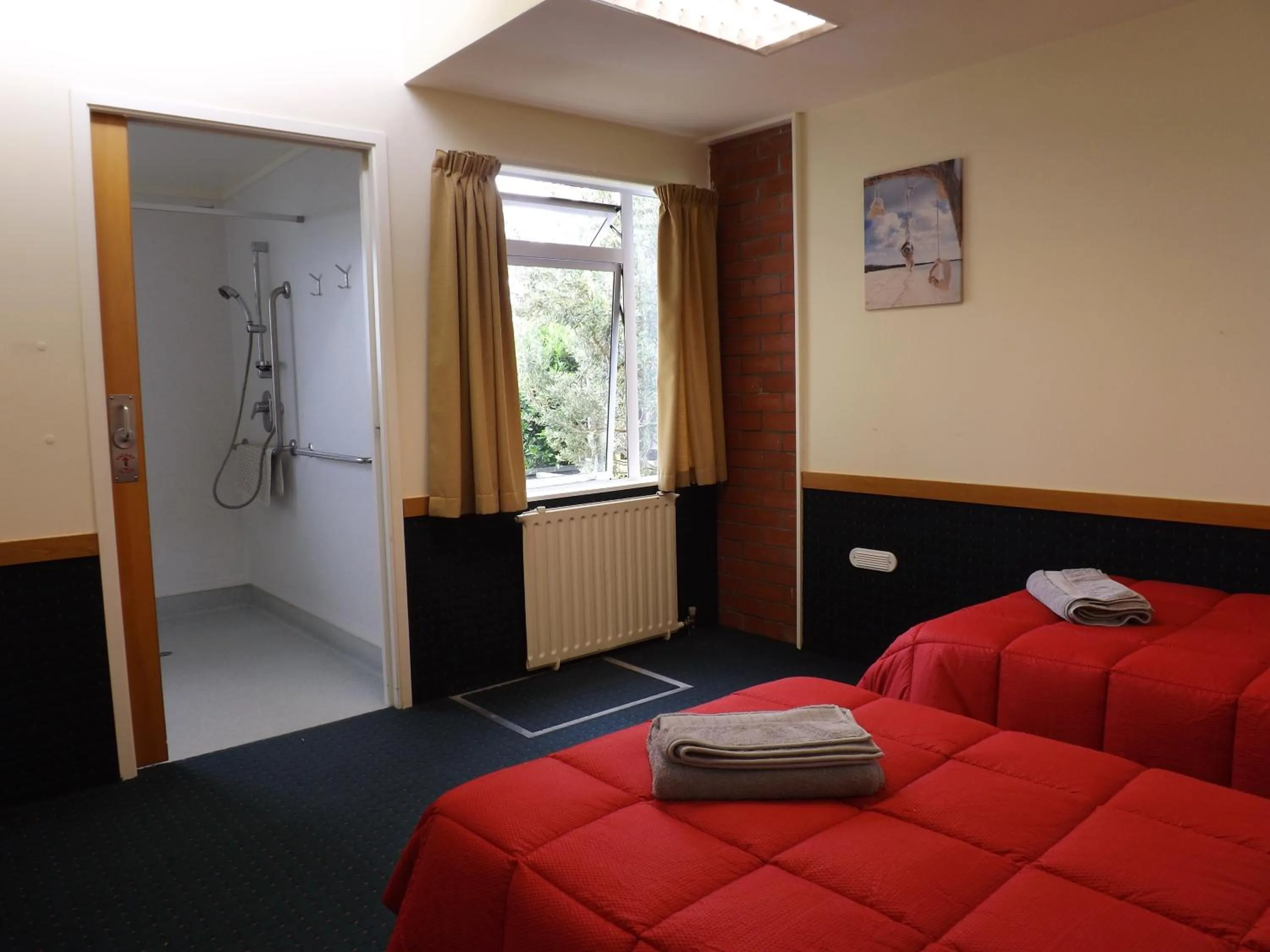 Photo of the whole room, Bed in Hikurangi StayPlace