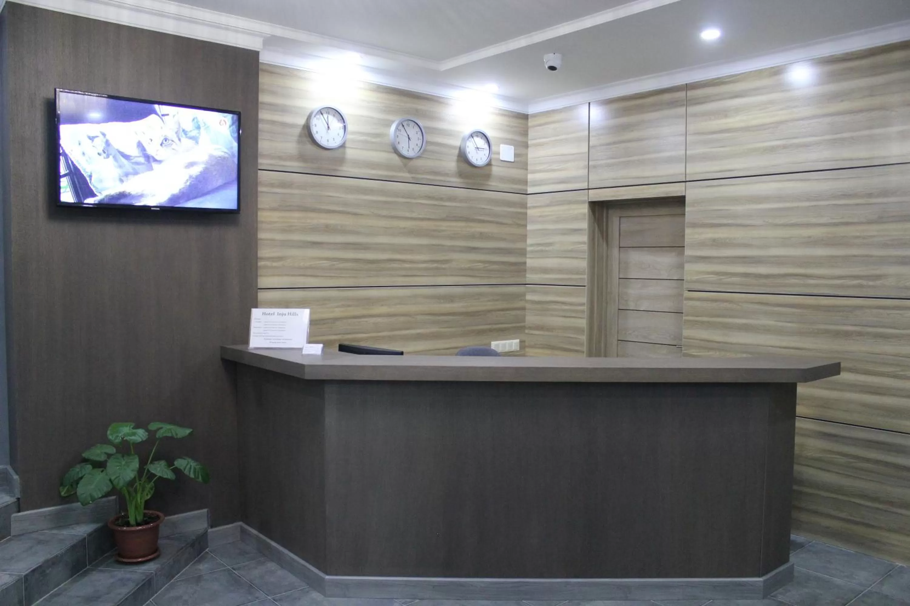 Lobby/Reception in Hotel Inju Hills