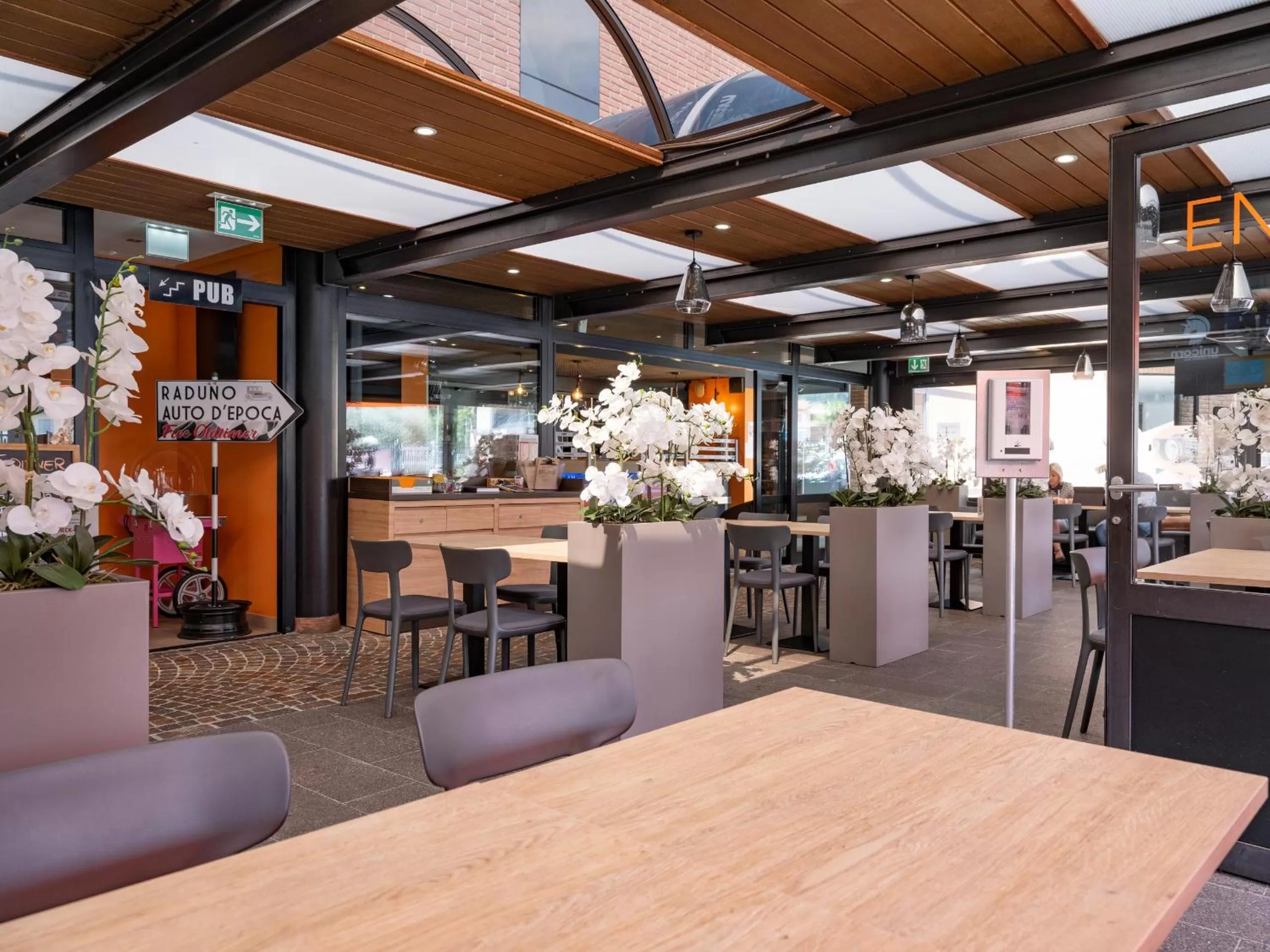 Restaurant/places to eat in Hotel Coronado