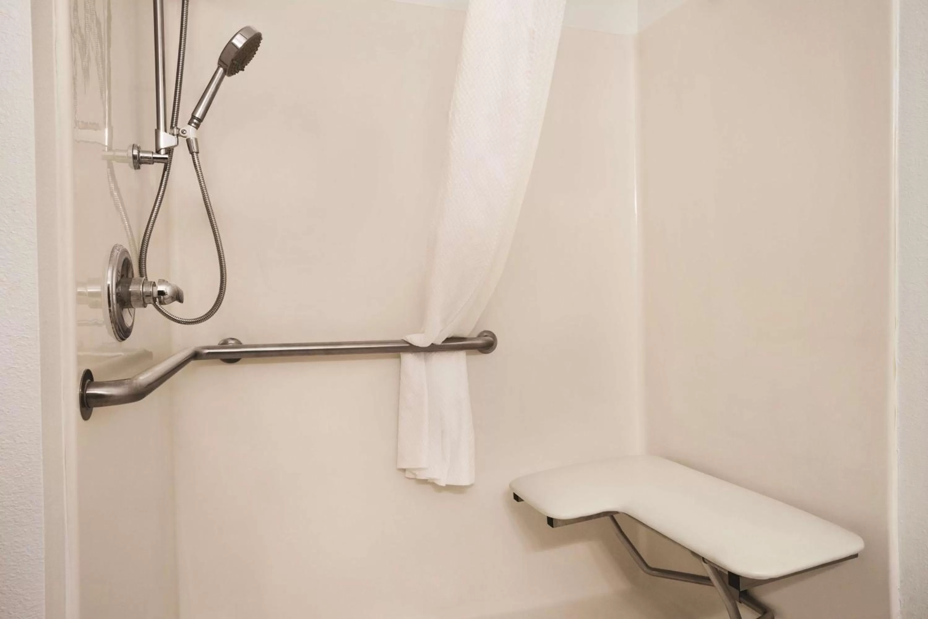 One-Bedroom King Suite - Disability Access in Country Inn & Suites by Radisson, Moline Airport, IL