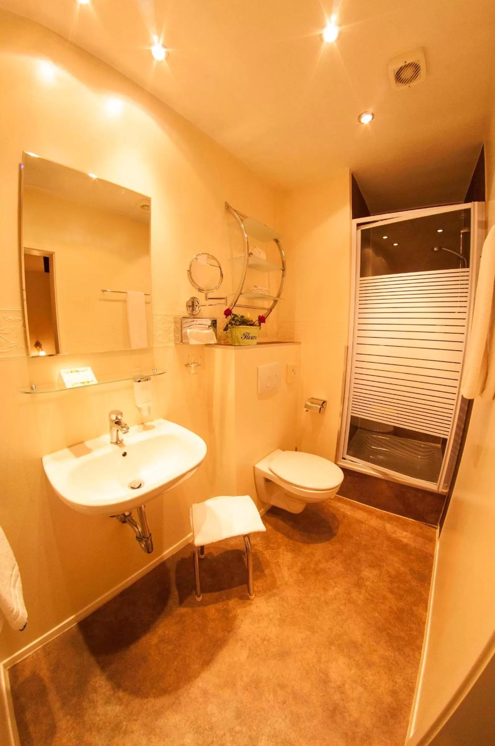 Bathroom in Ringhotel Lutherhotel Eisenacher Hof