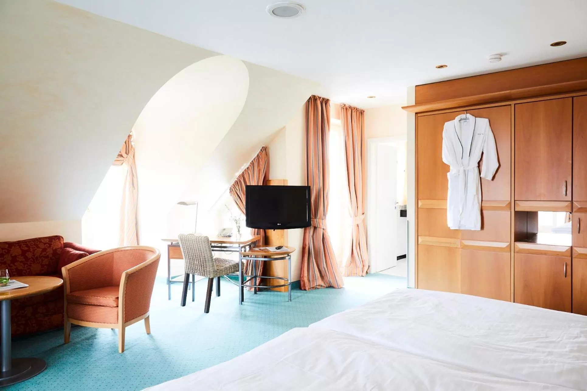 Photo of the whole room, Bed in Hotel Landhaus an de Dün