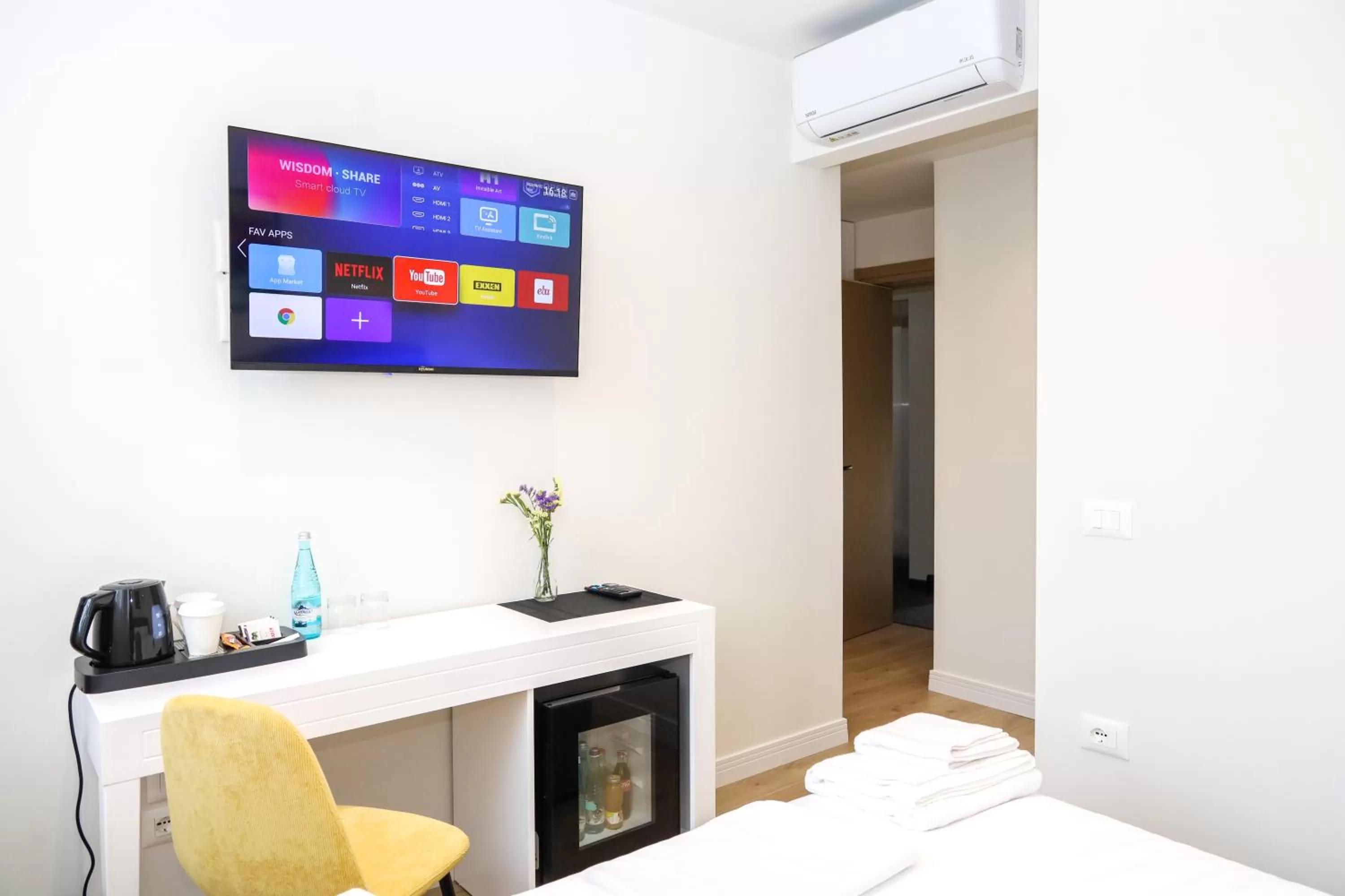 TV and multimedia in N HOTEL CITY CENTER BY NOSHI