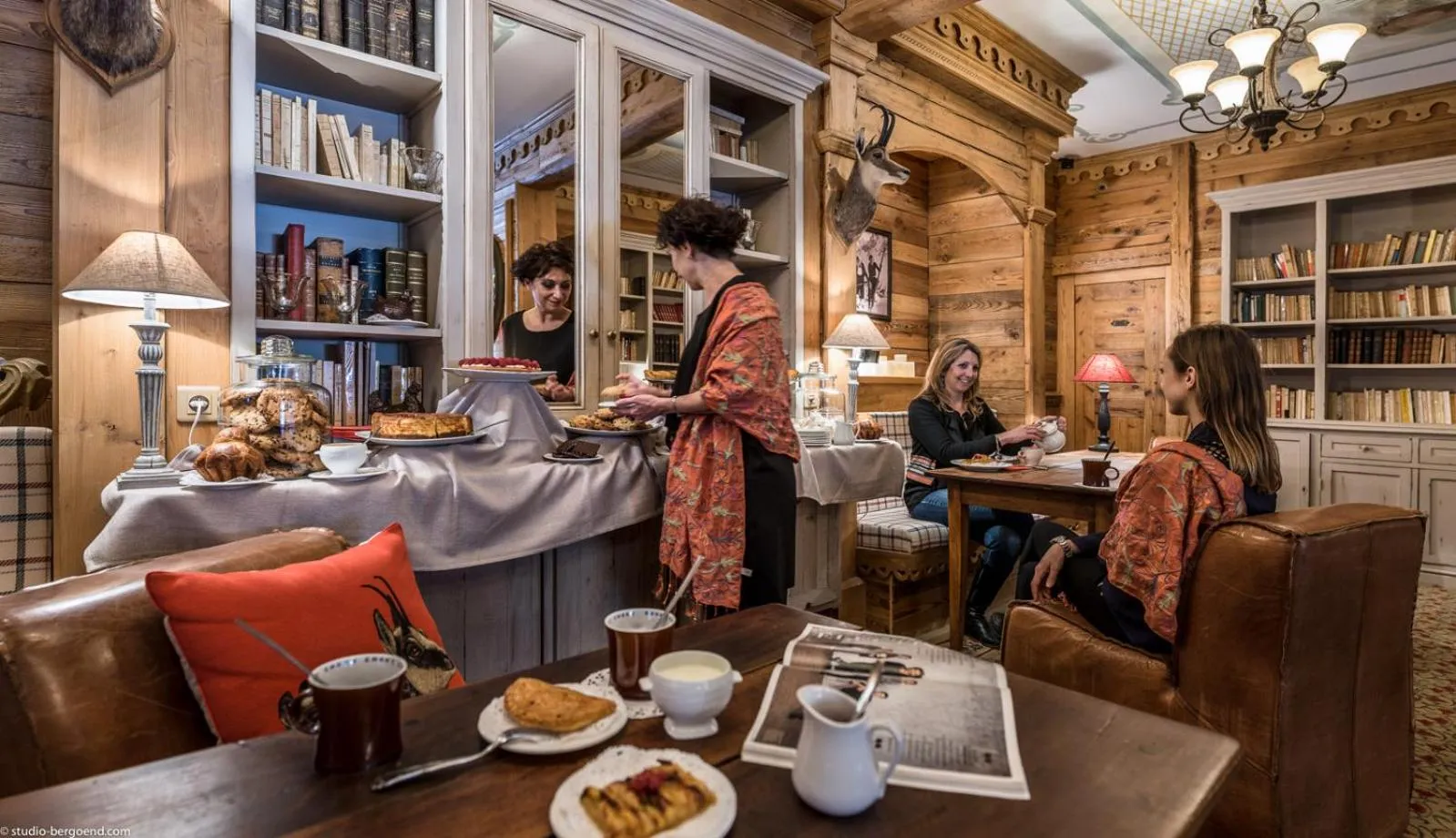 People in Hôtel Alpen Ruitor