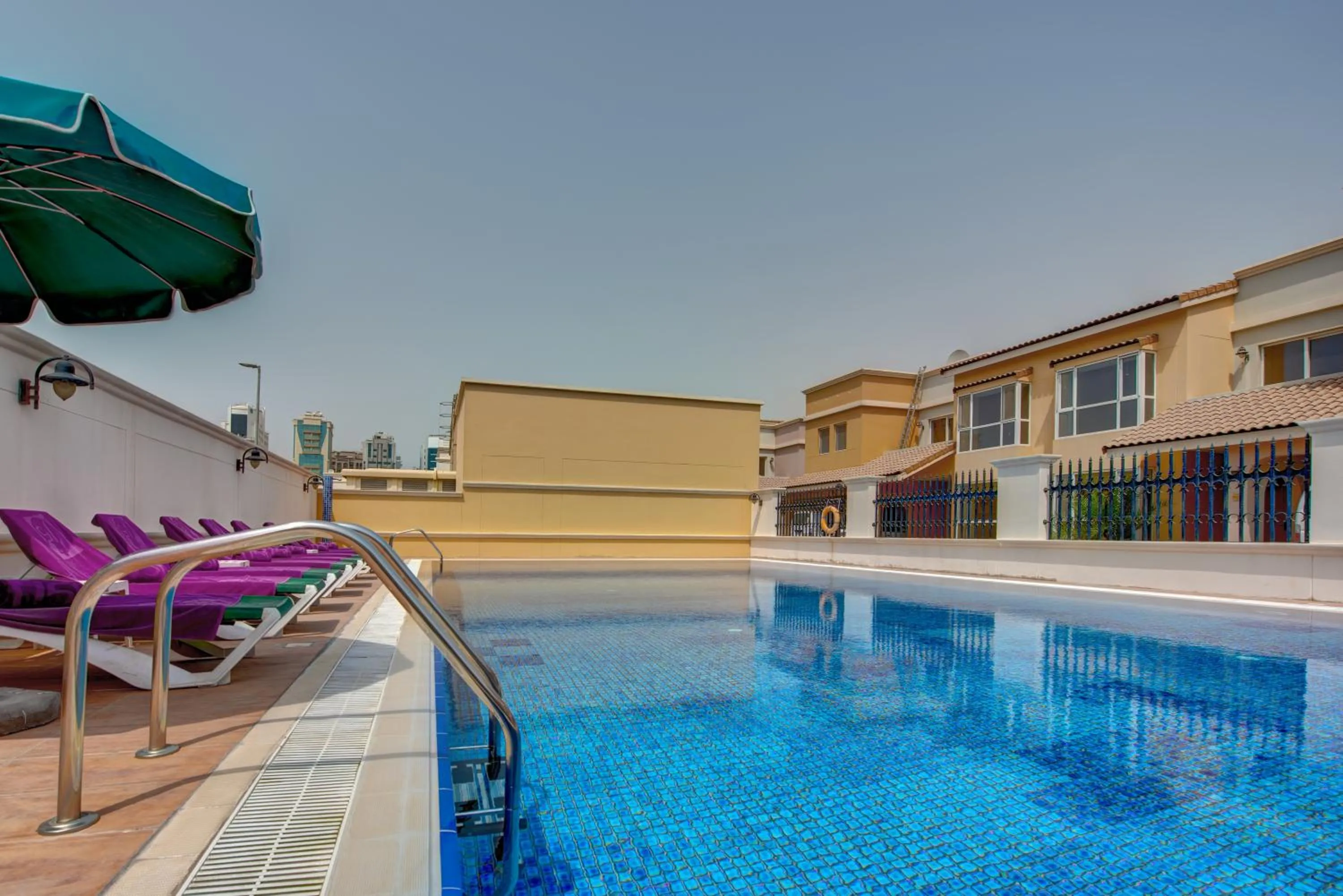 Swimming pool in J5 Villas Holiday Homes Barsha Gardens