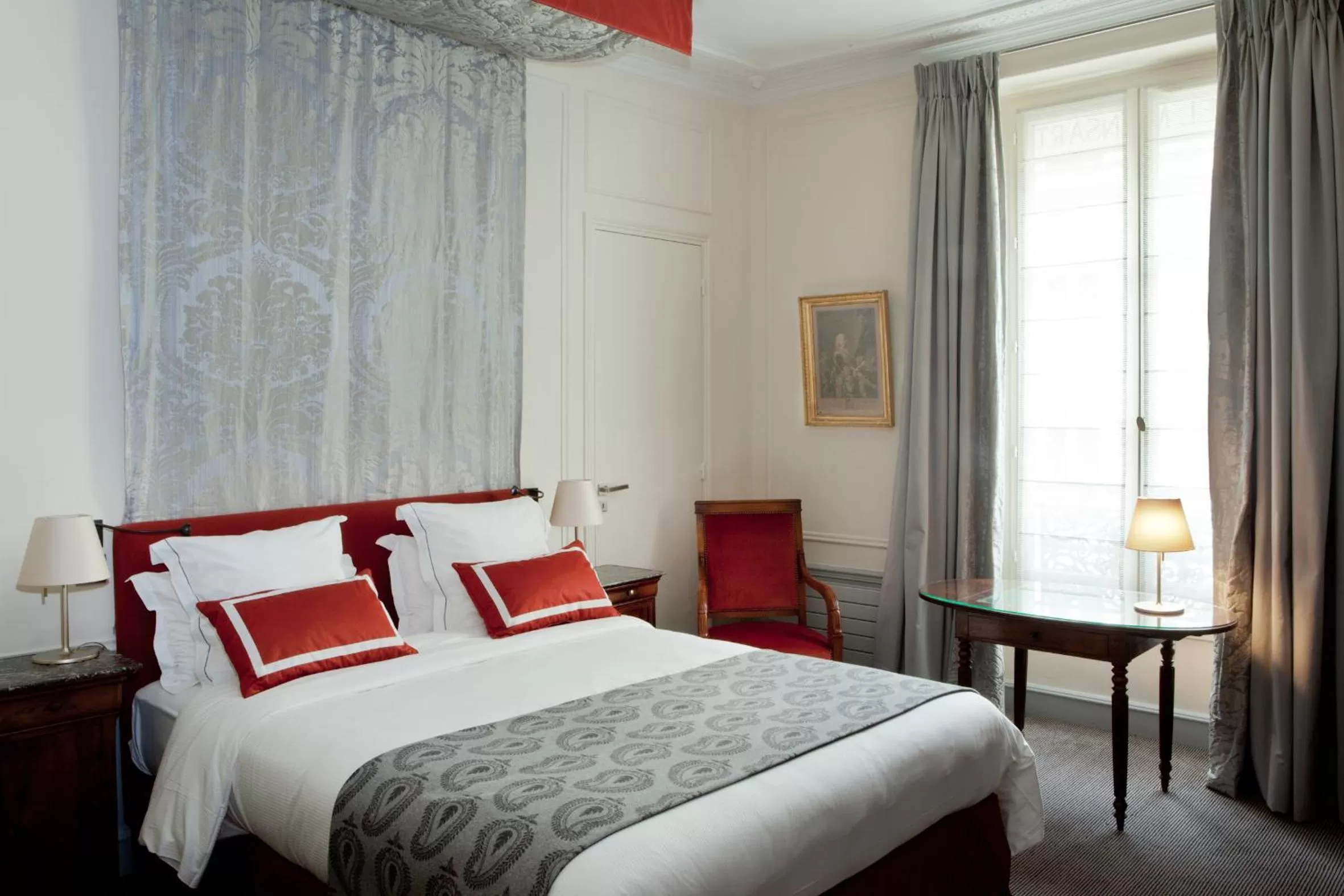 Photo of the whole room, Bed in Hôtel Mansart - Esprit de France