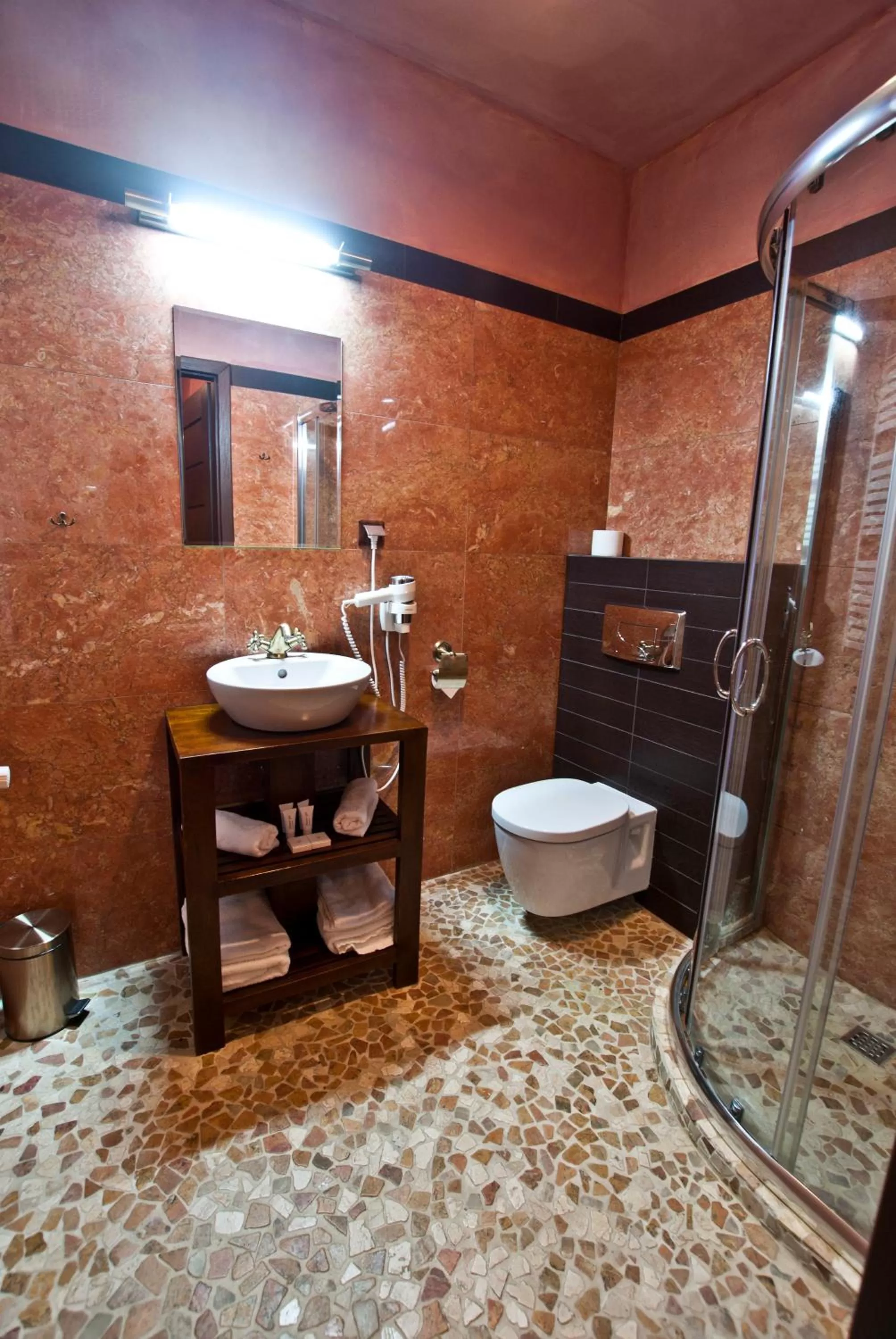 Shower, Bathroom in Zamek Uniejów