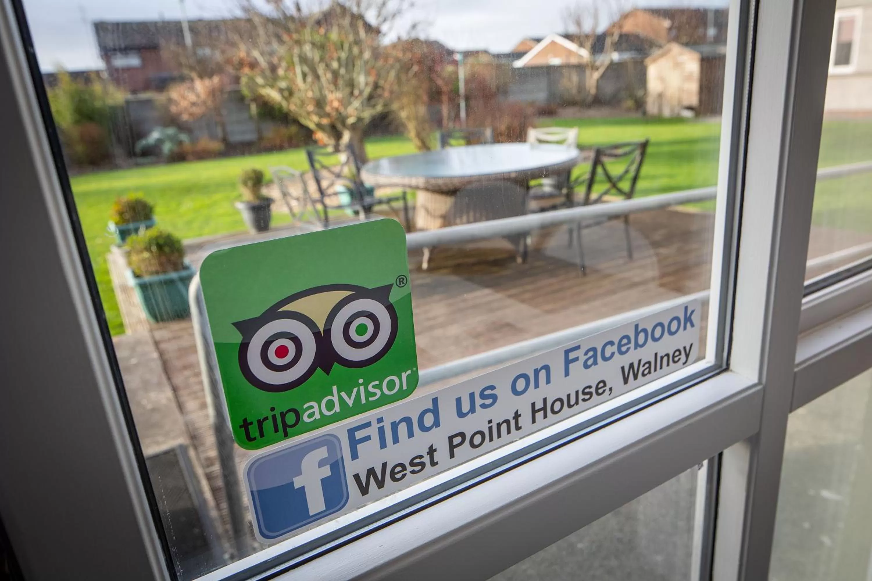 Logo/Certificate/Sign in West Point House