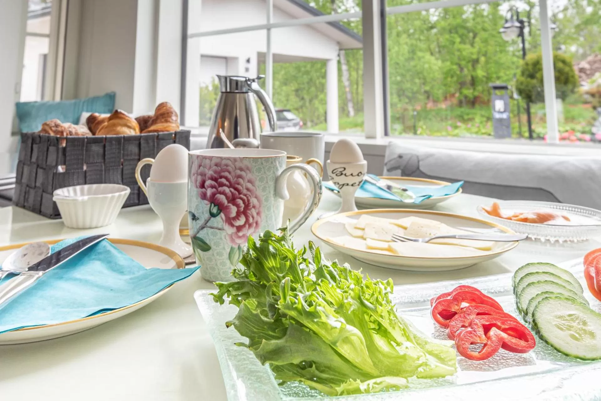 Breakfast in Villa Jokivarsi Bed & Breakfast