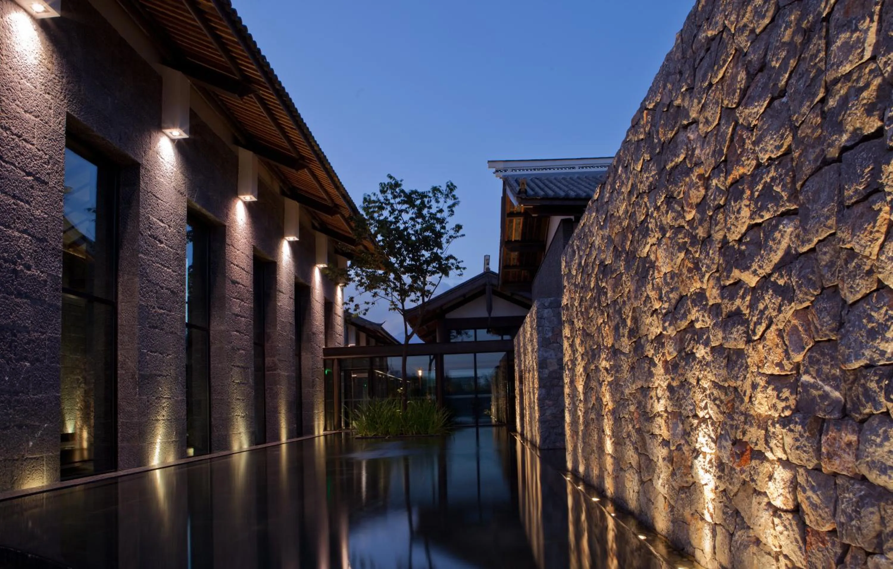 Property building in Pullman Lijiang Resort & Spa