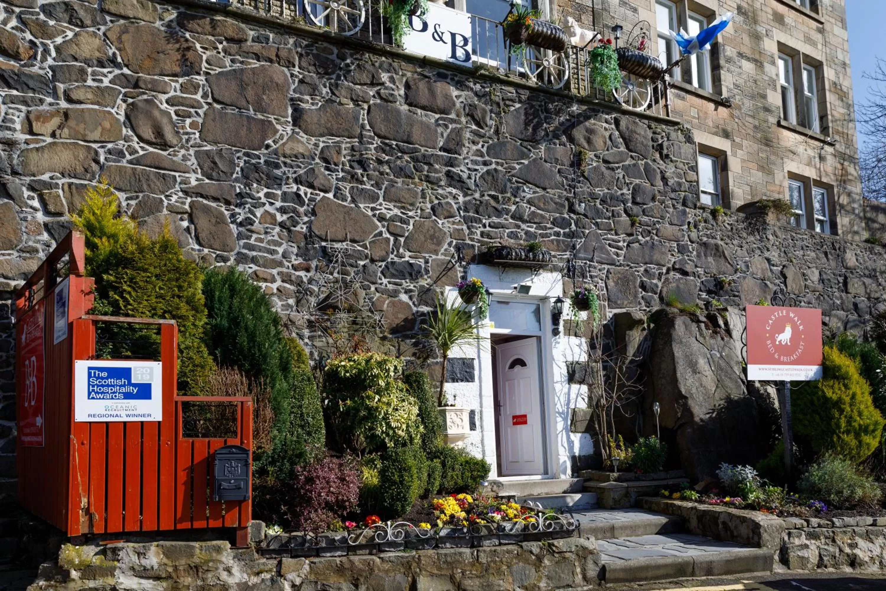 Property building in Castle Walk Bed & Breakfast