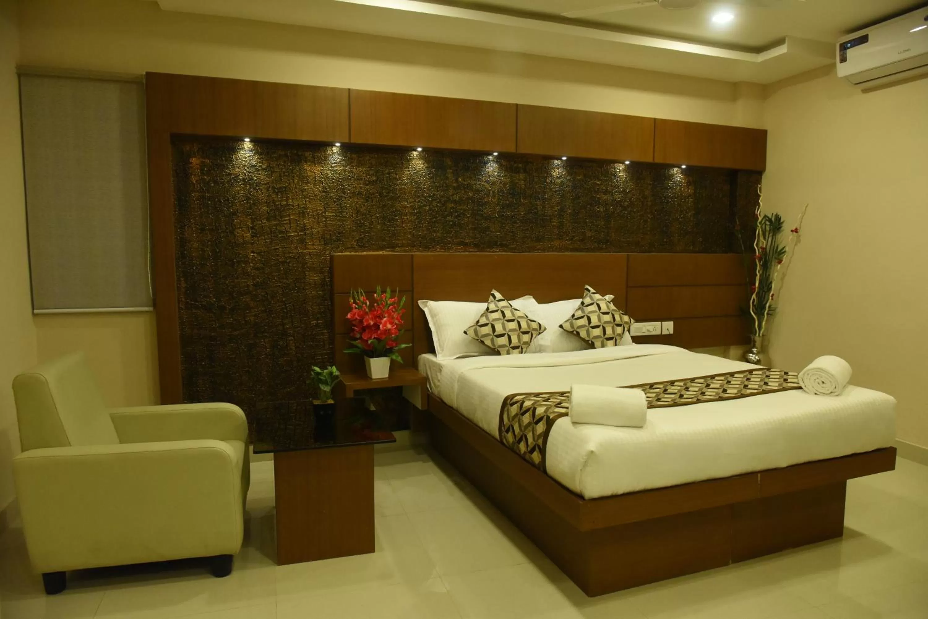 Property building, Bed in The Hydel Park - Business Class Hotel - Near Central Railway Station