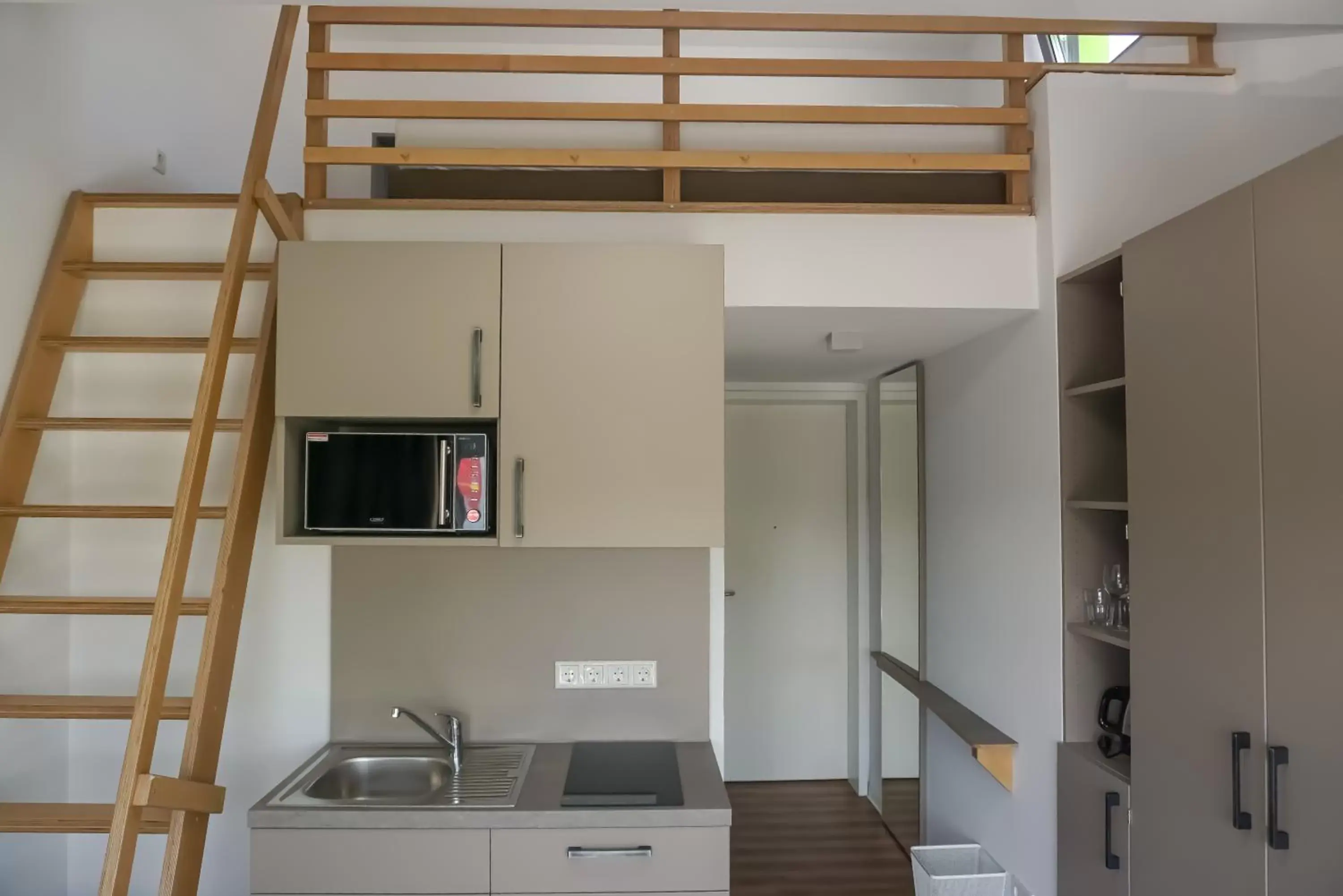 Apartment with Balcony in nicetostay Apartment with Balcony in nicetostay