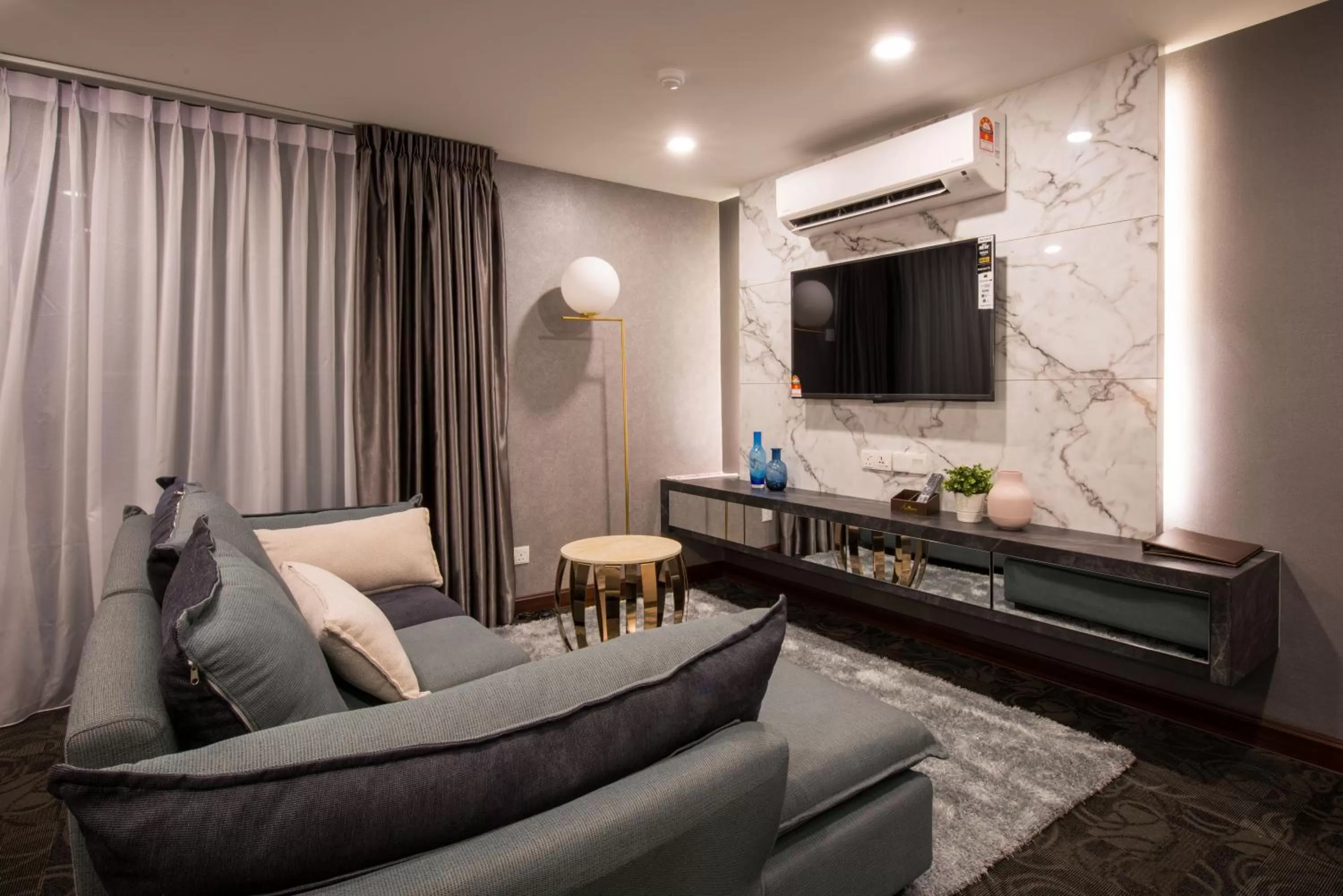 Living room in Asiatic Hotel