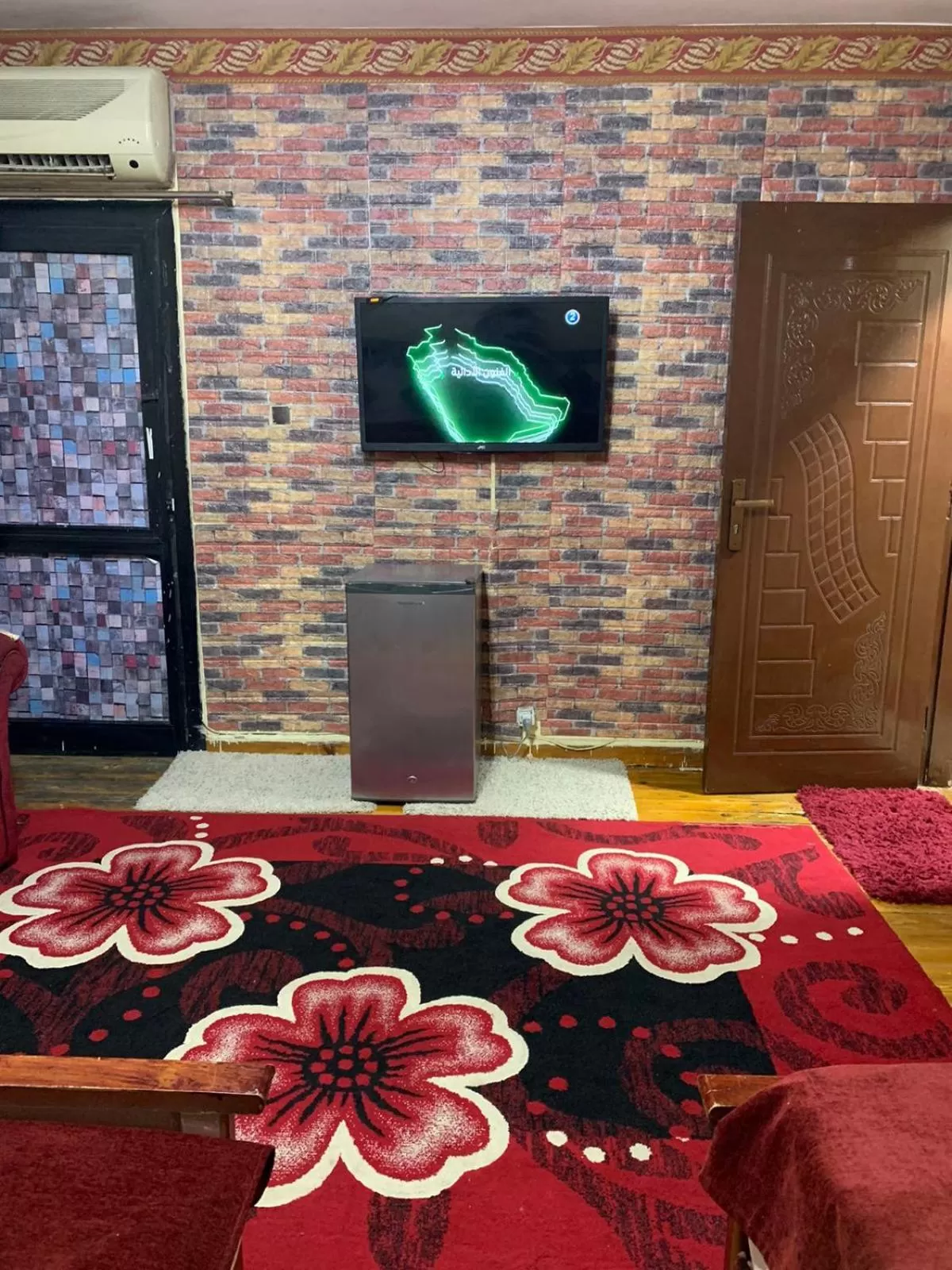 TV and multimedia, TV/Entertainment Center in Nile Star Suites & Apartments