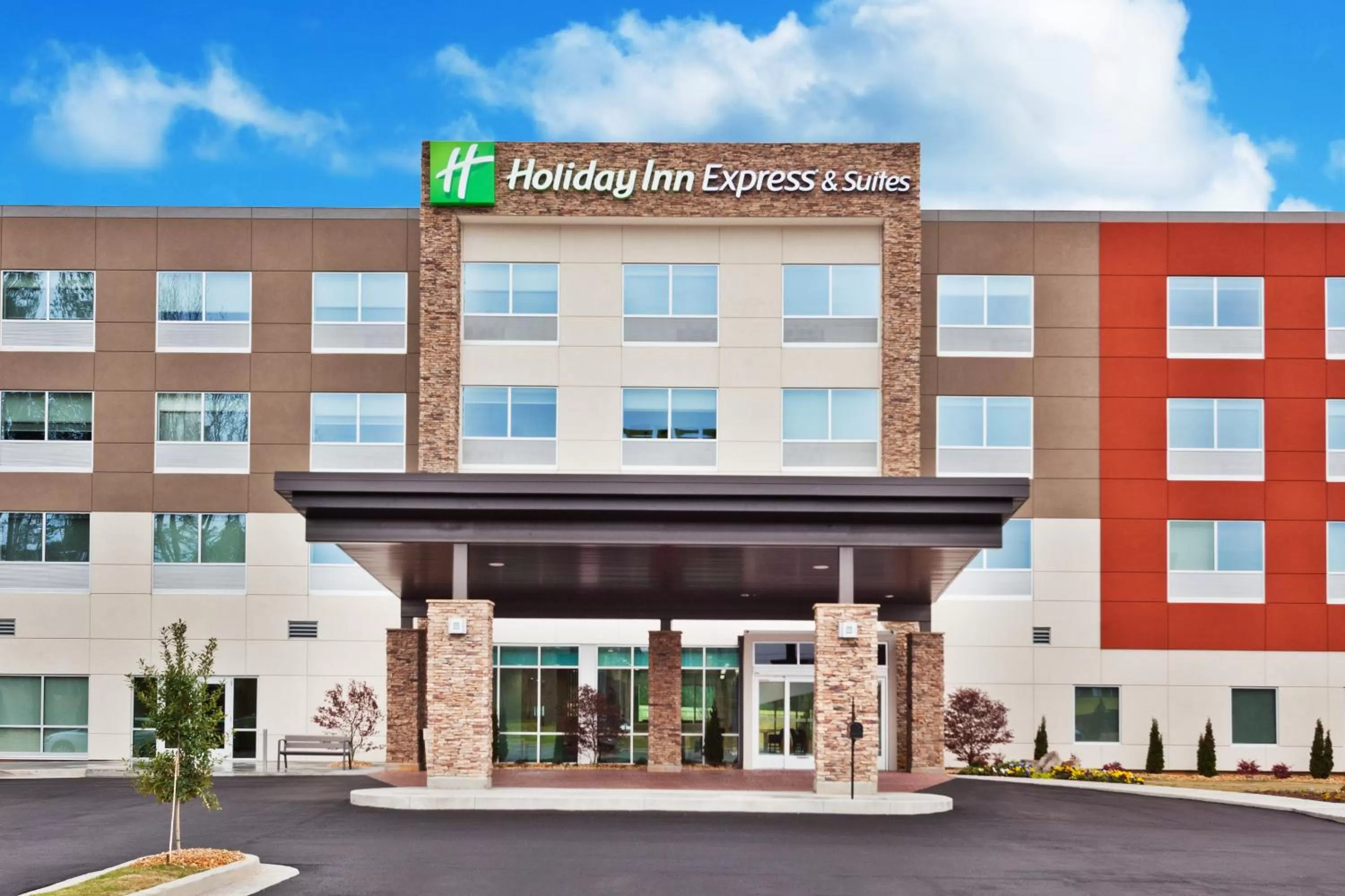 Property building in Holiday Inn Express & Suites - Cartersville by IHG