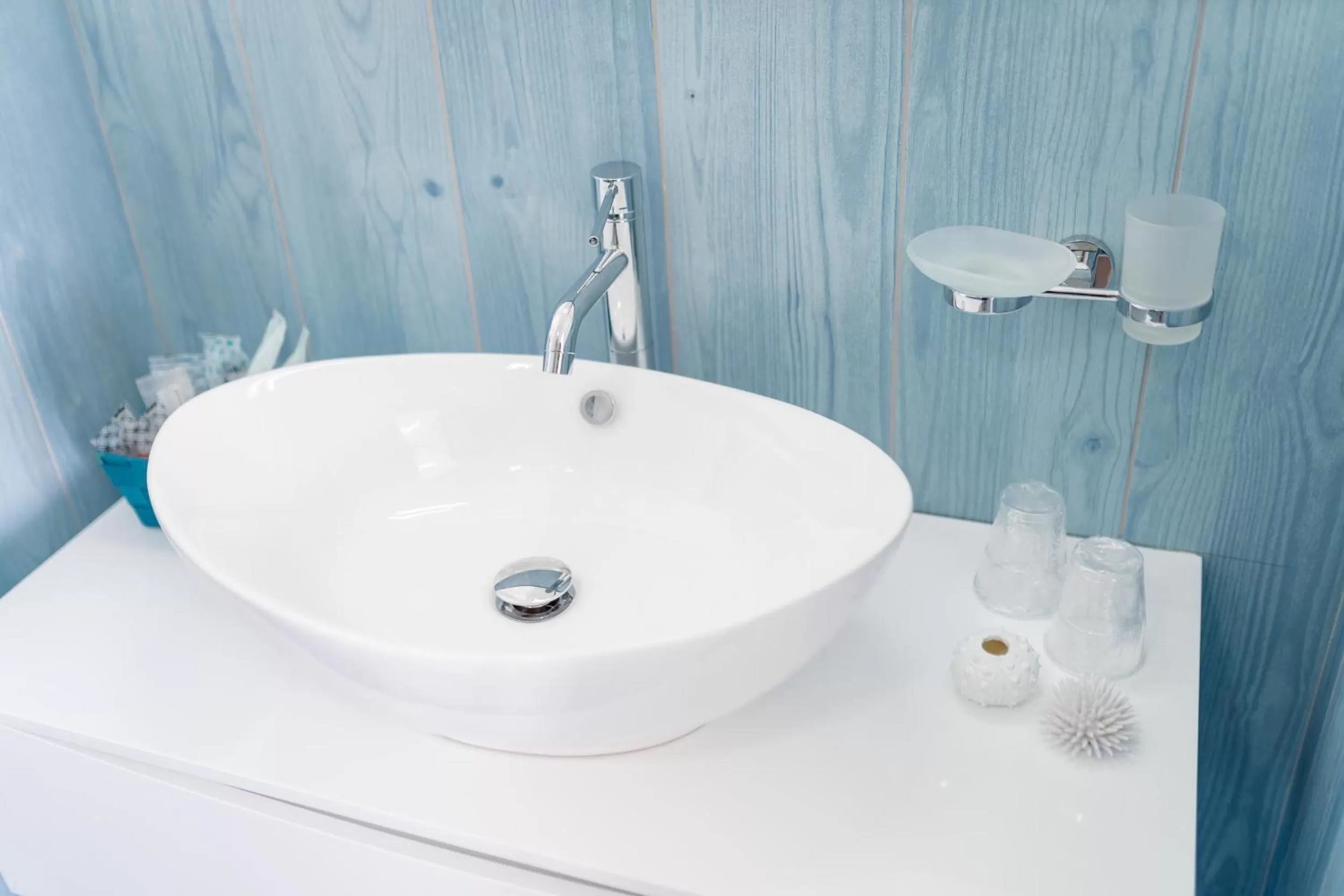 Bathroom in Poseidonia Rooms